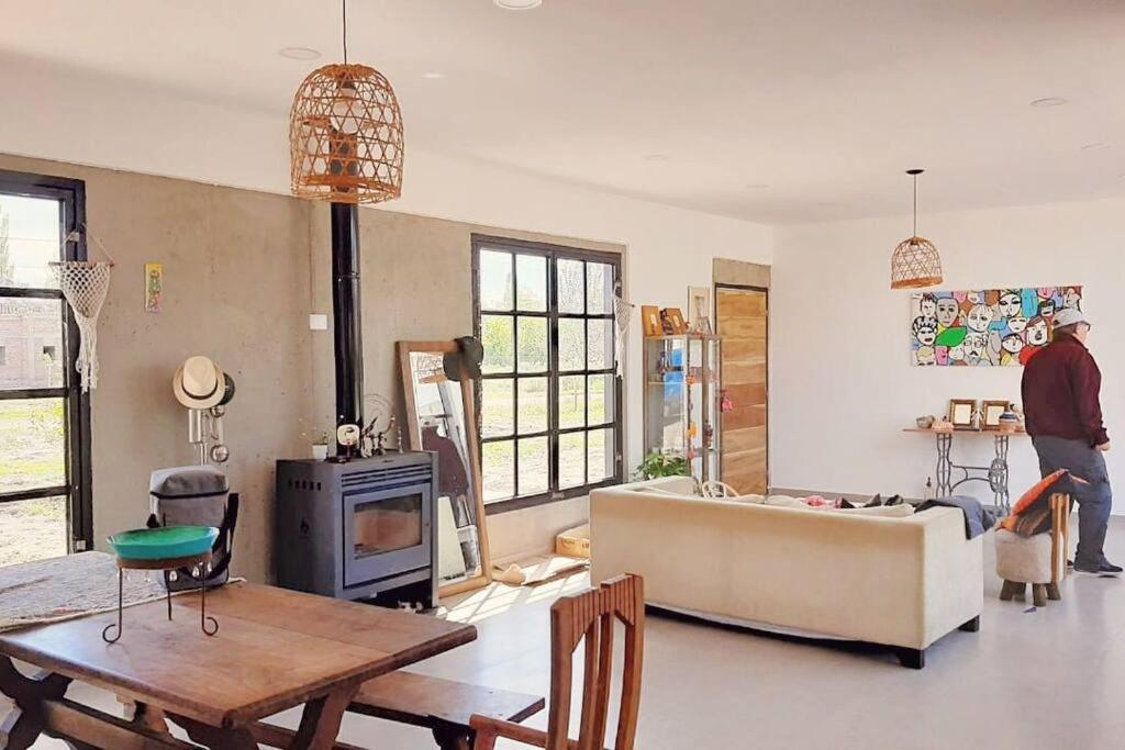 Moderna casa en las Paredes a 1 km del aeropuerto