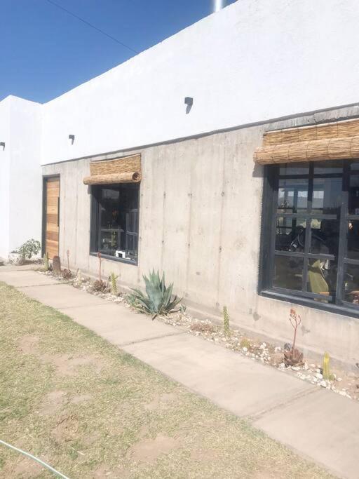 Moderna casa en las Paredes a 1 km del aeropuerto