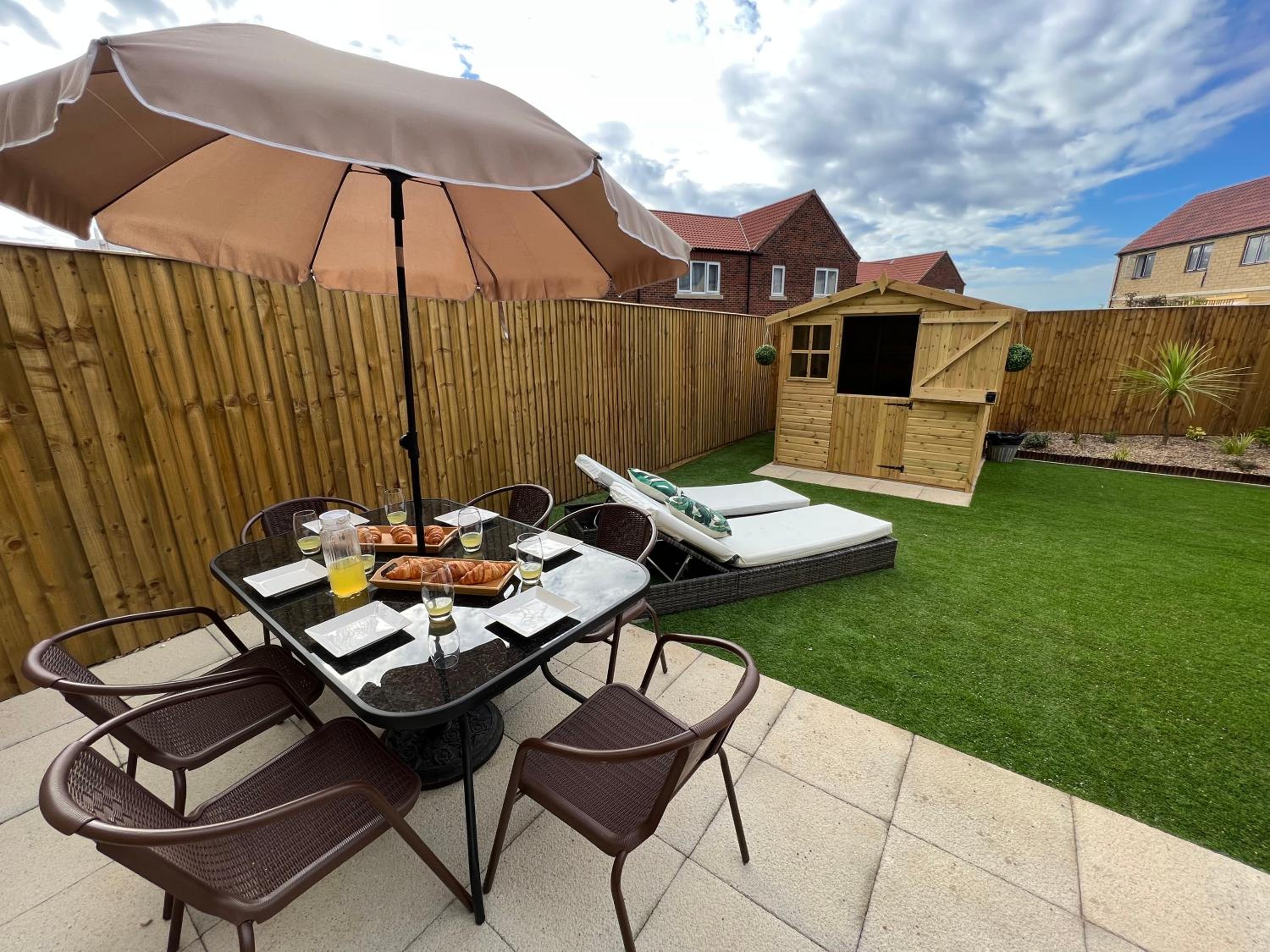 DAIRY COTTAGE WHITBY- HOT TUB - 4 Beds