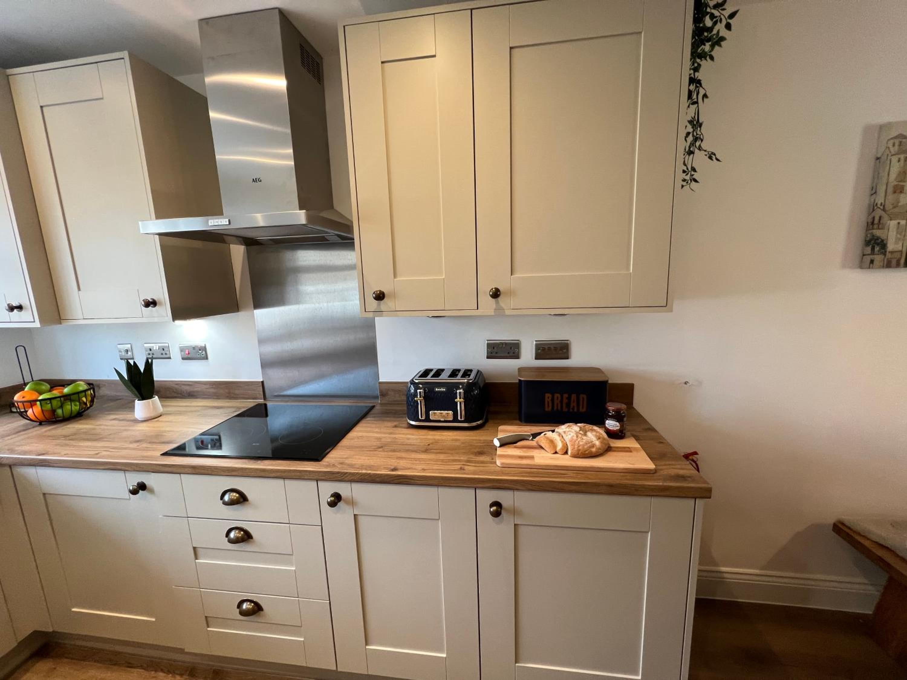 DAIRY COTTAGE WHITBY- HOT TUB - 4 Beds