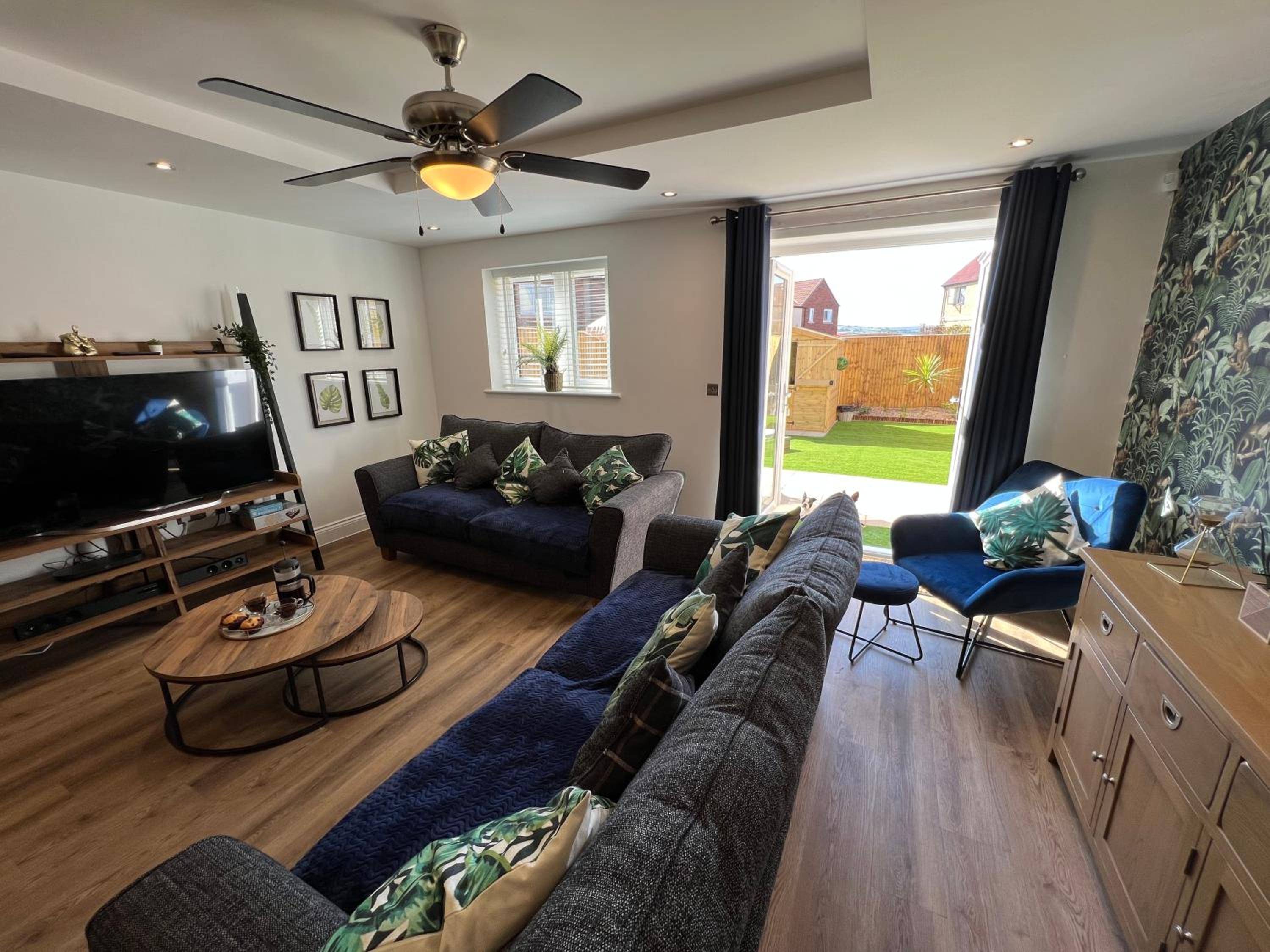DAIRY COTTAGE WHITBY- HOT TUB - 4 Beds