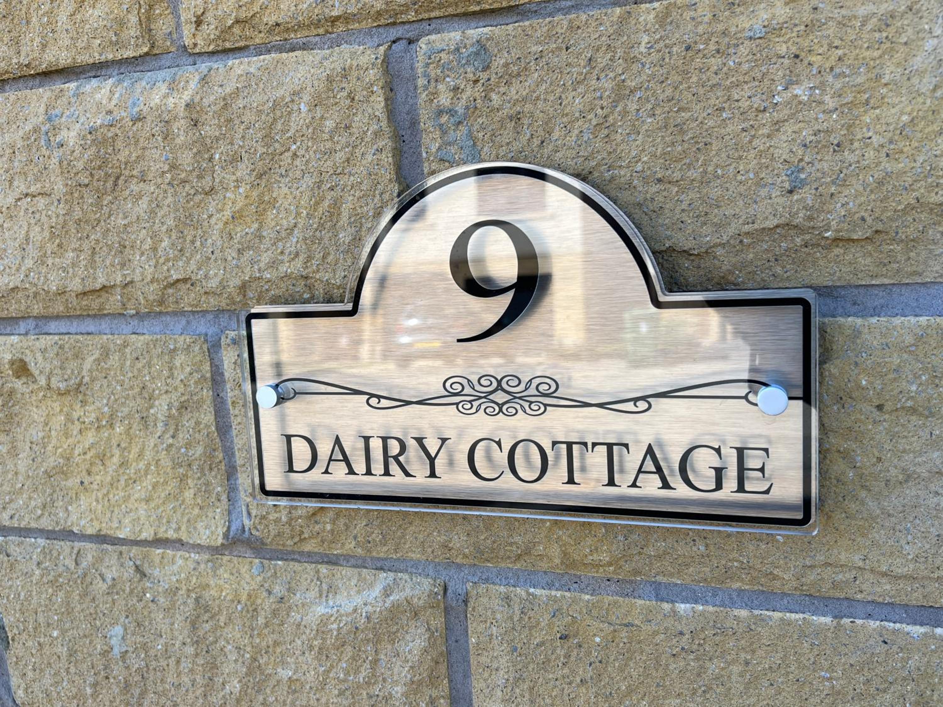 DAIRY COTTAGE WHITBY- HOT TUB - 4 Beds