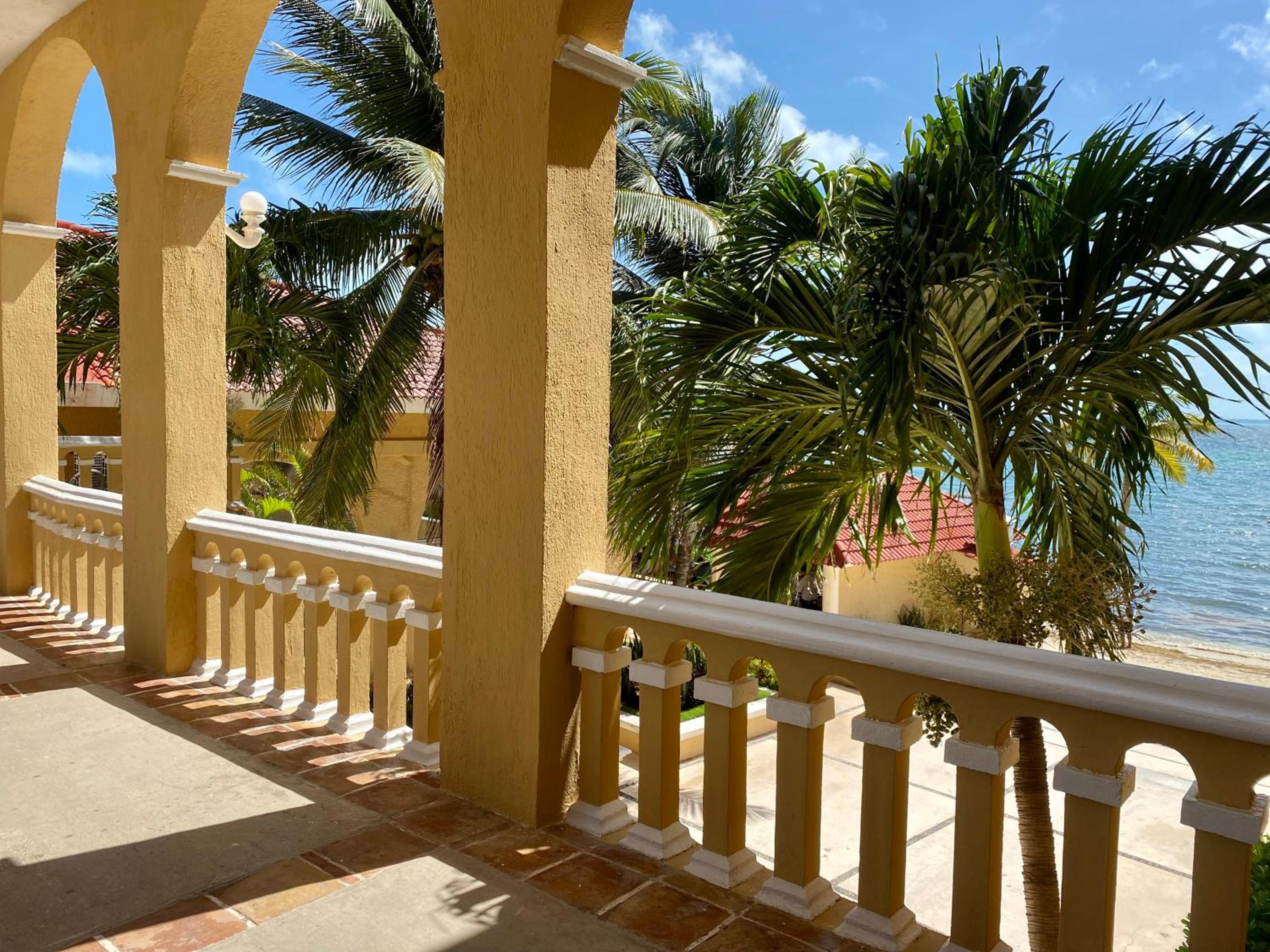 Tropical apartment
