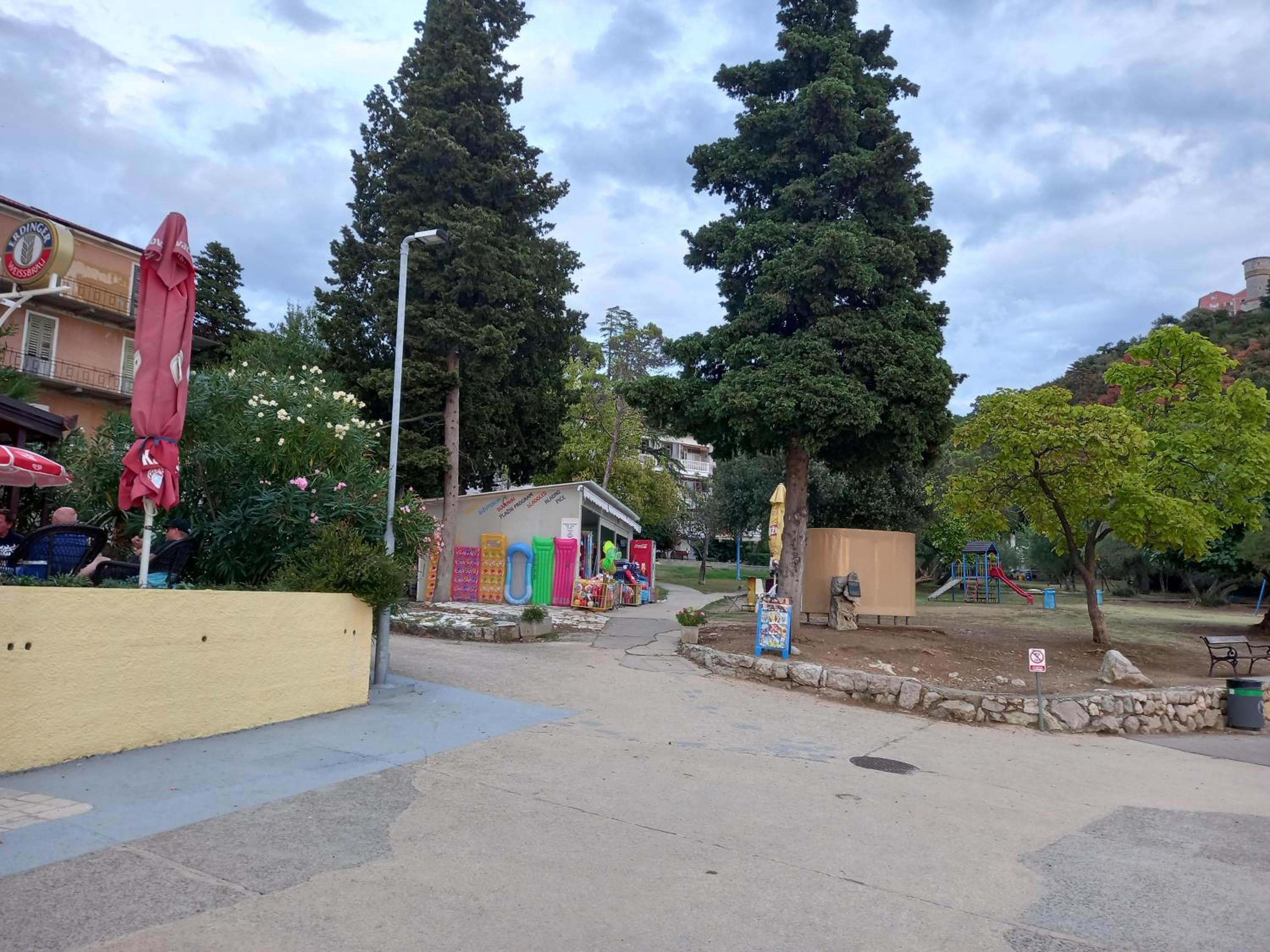 Photo 48