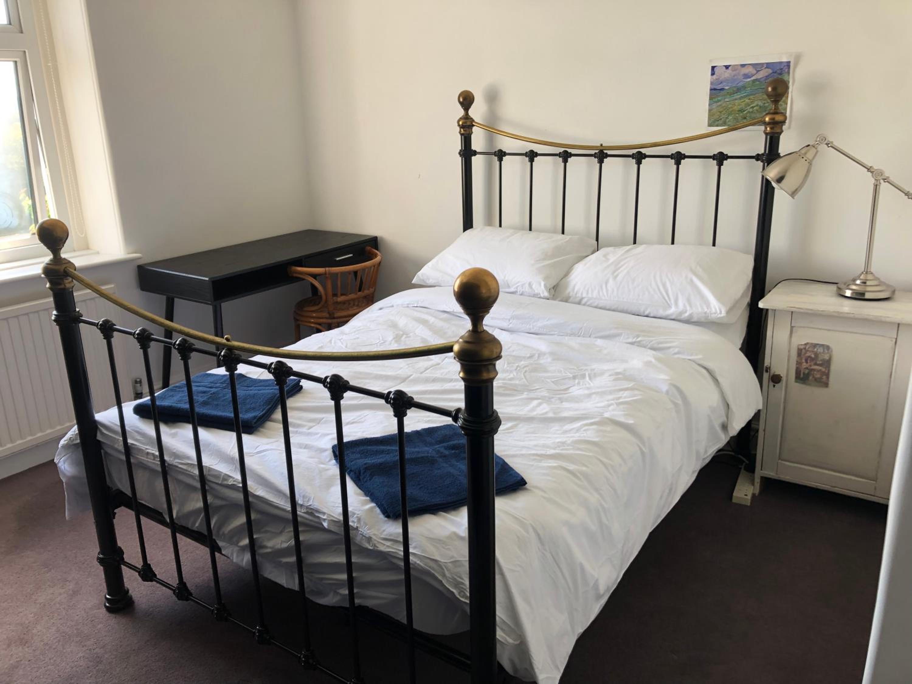 Lauderdale lodge barnstaple