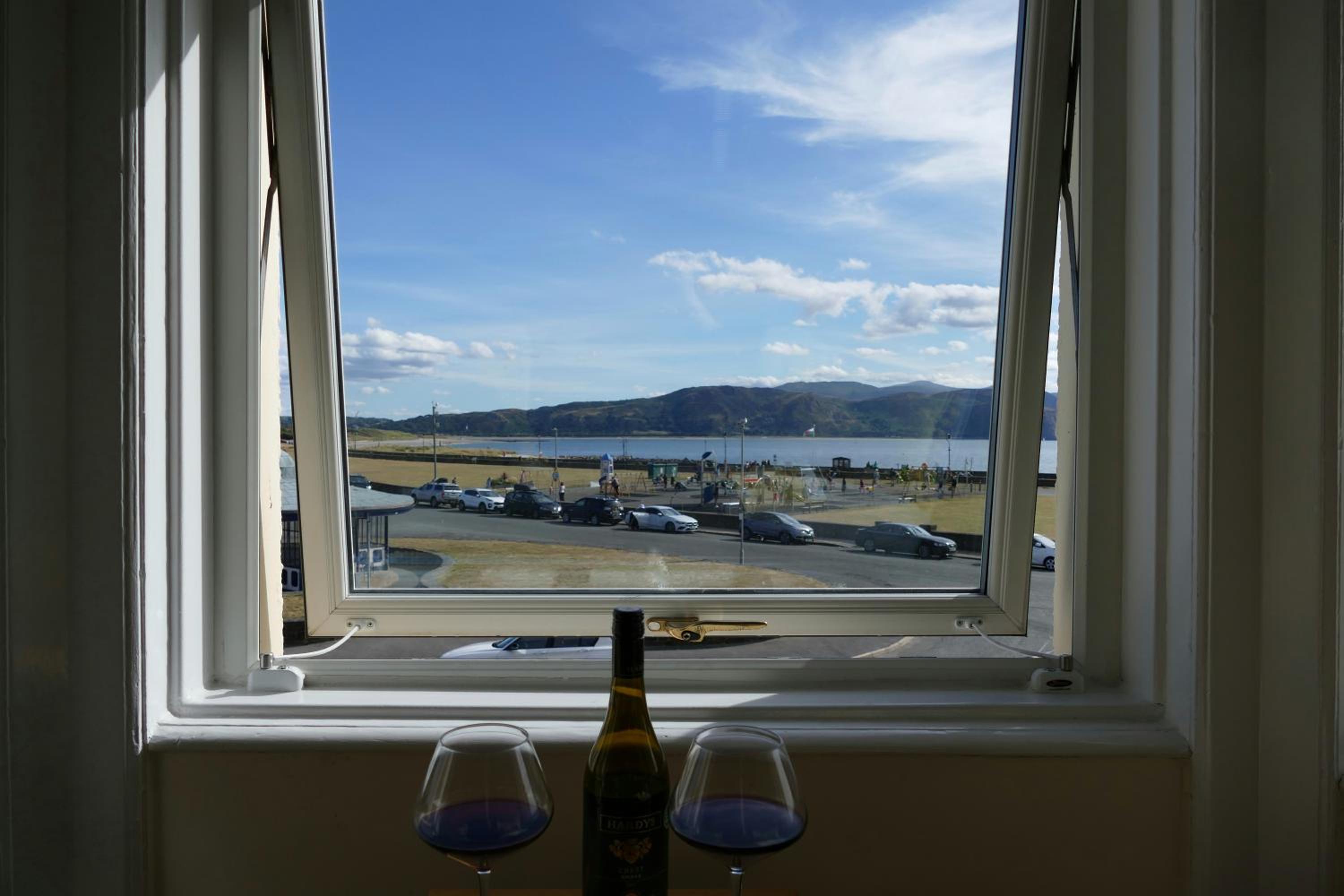 ShellSeekers Holiday Apartment, Llandudno