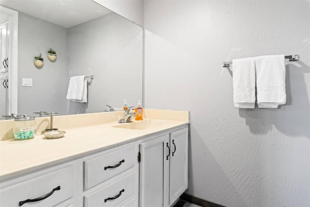 Incredible location in Old Town 2 King Bds & Patio view 3