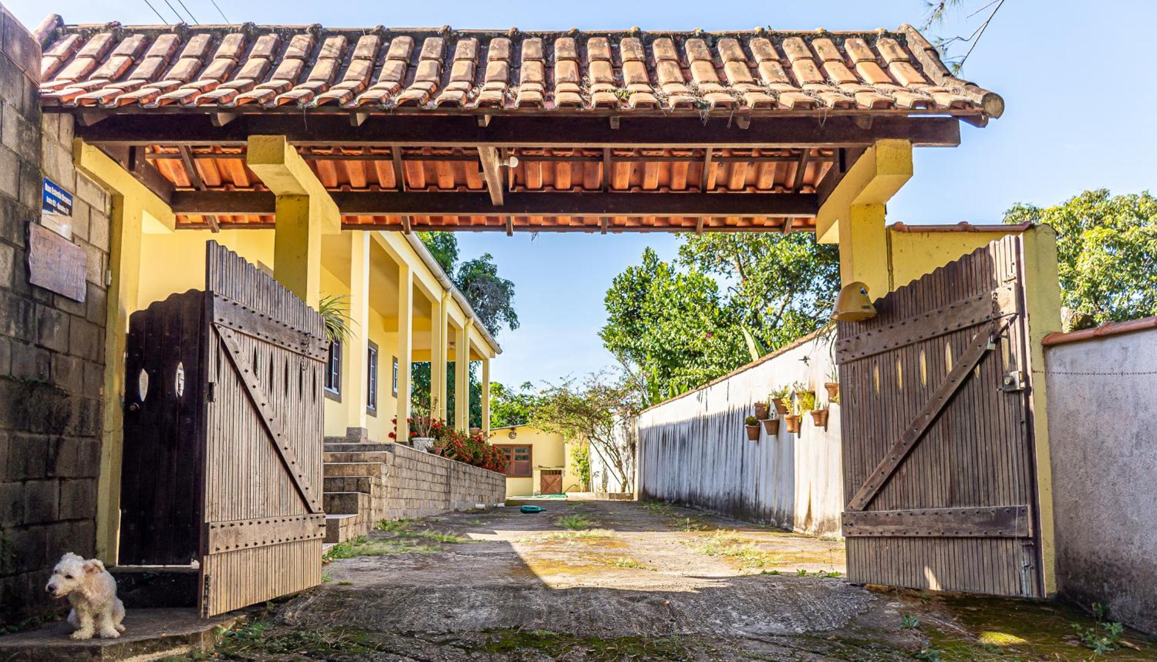 Hill House - Piscina e Lareira