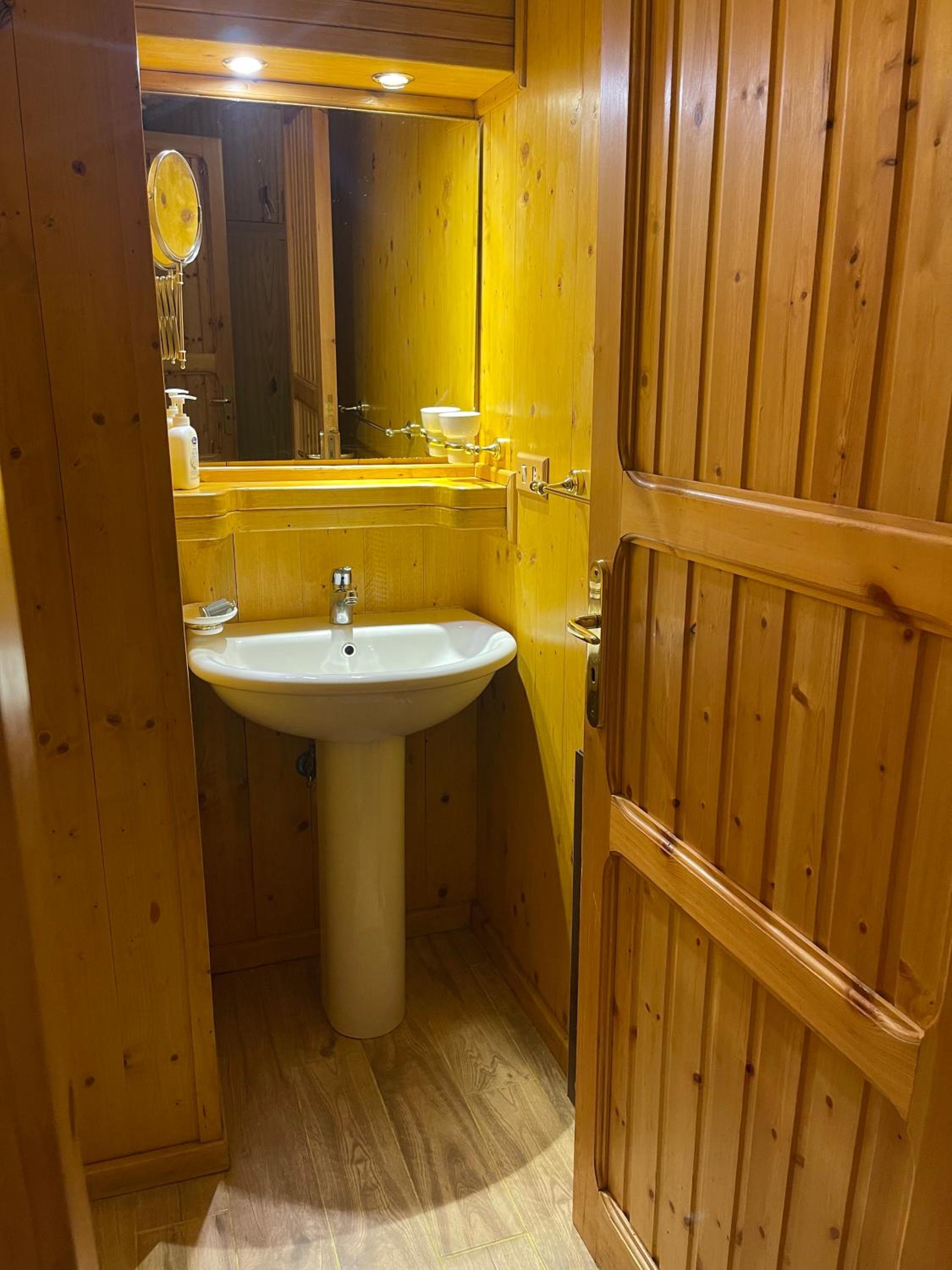 Photo 44