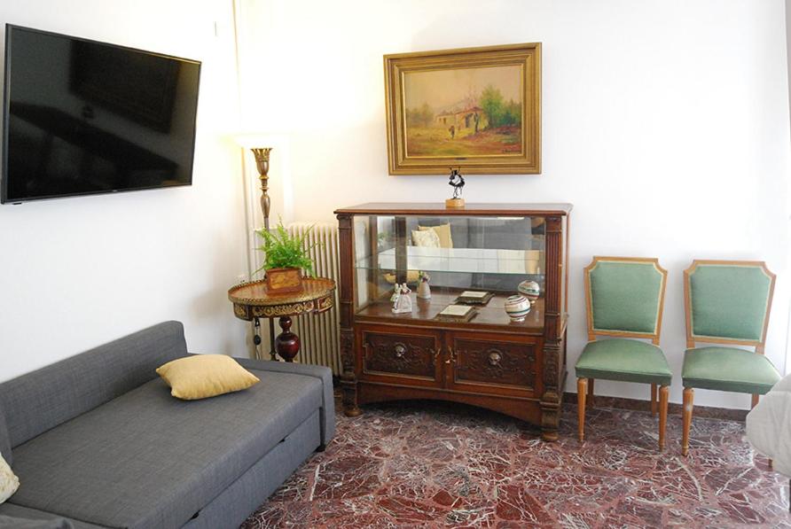 Central Heraklion Lovely Boutique 2-bedroom Apartment. Olympia. photo 3