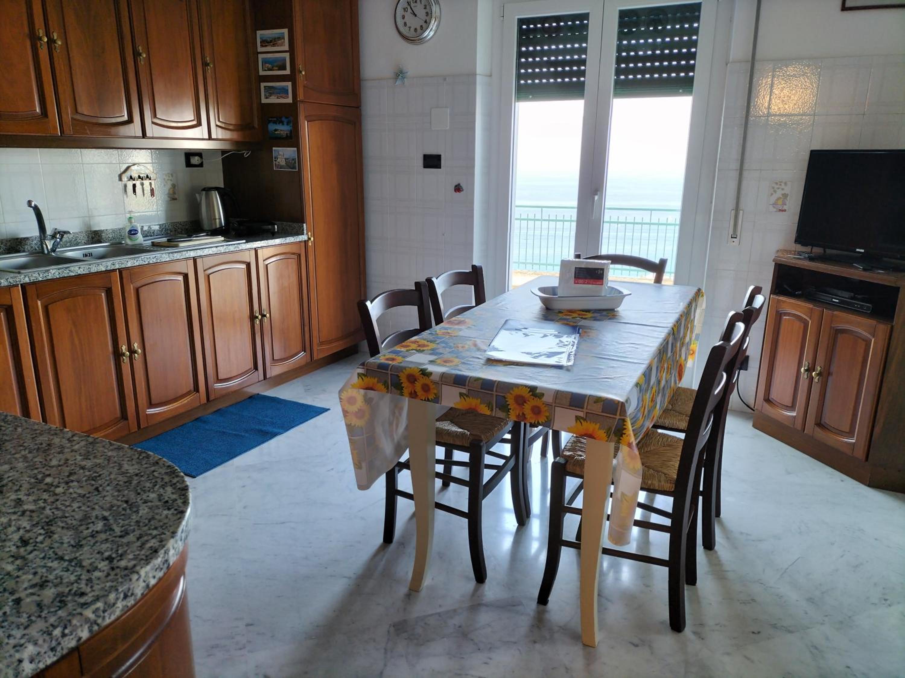 Sarina House Ocean View view 4
