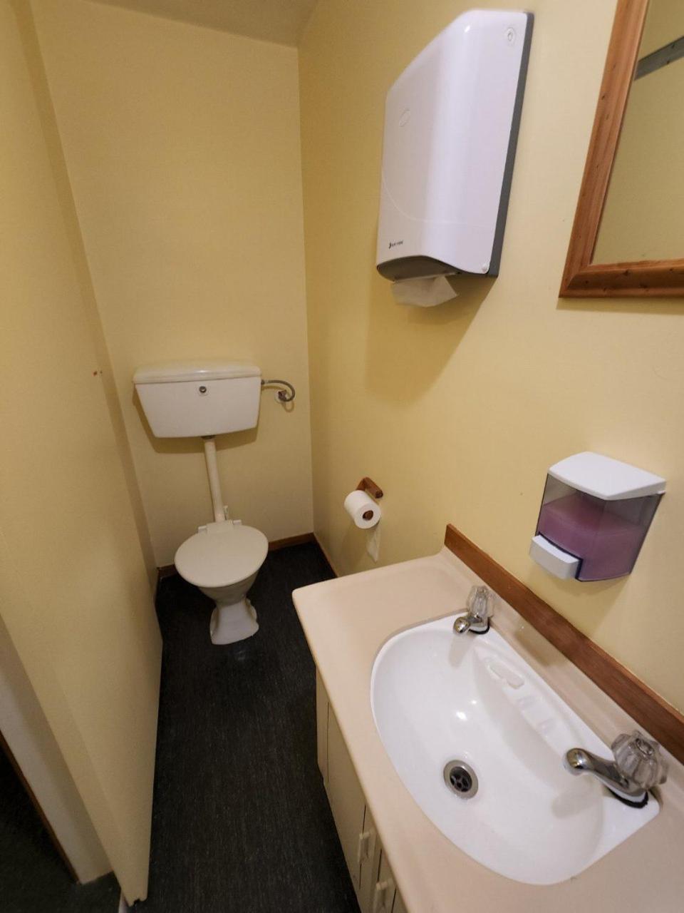 Photo 9