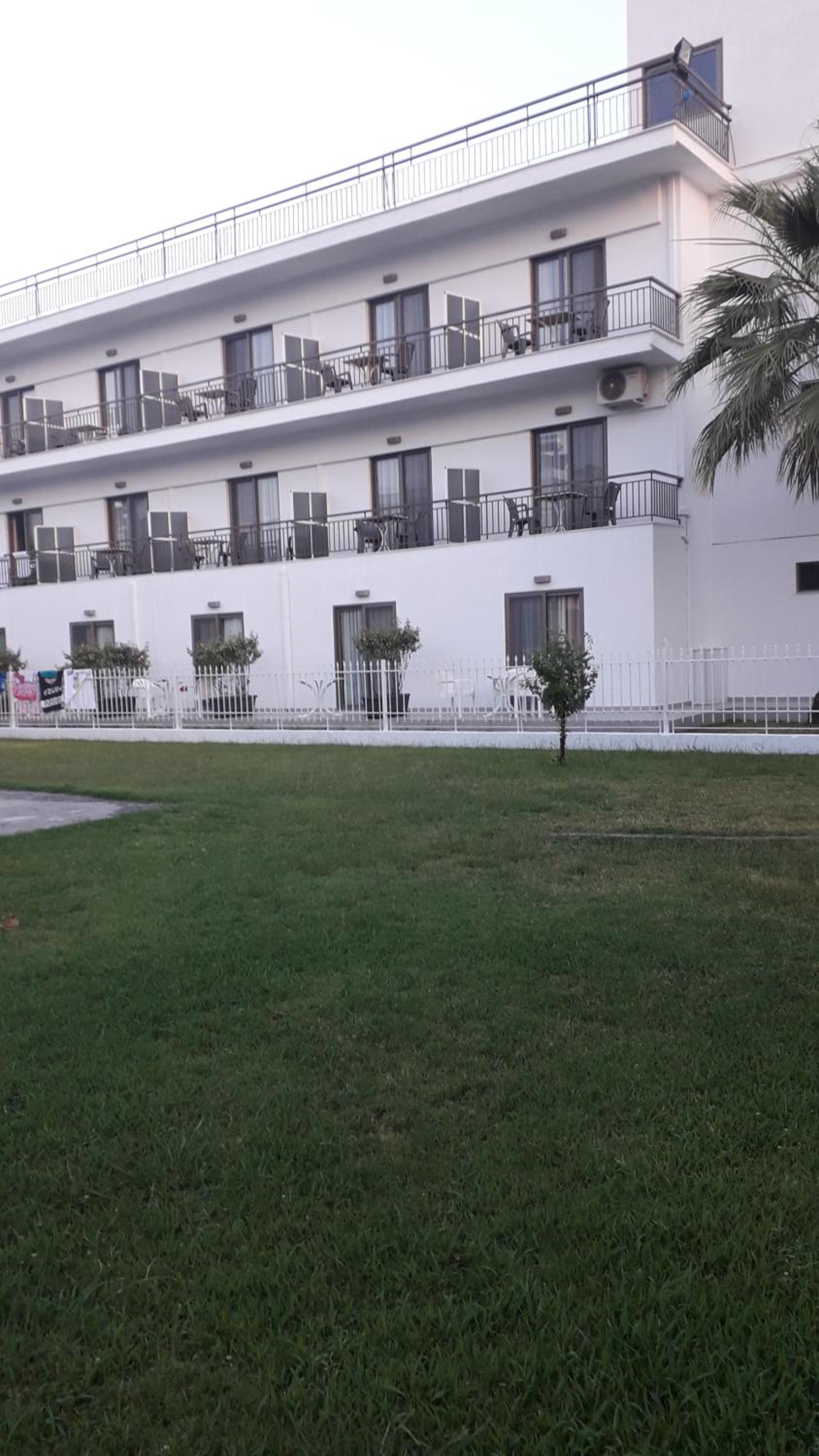 Stavros Beach Hotel