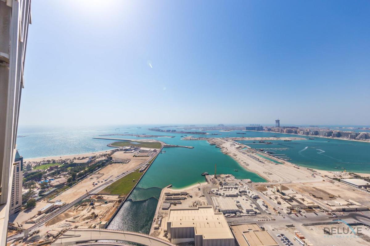 Refined 1BR at Cayan Tower Dubai Marina by Deluxe Holiday Homes