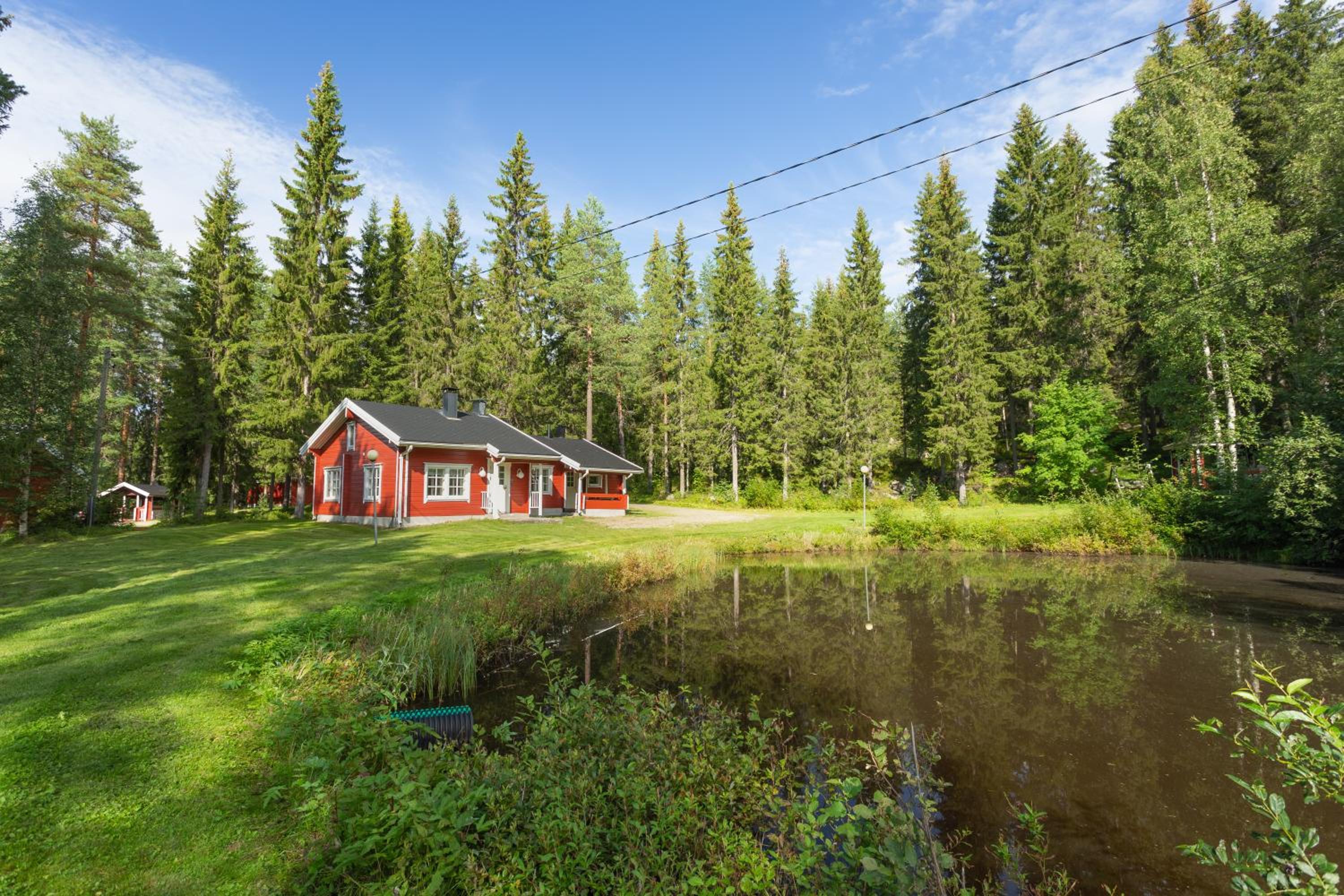 Lomaperkkiö Cottages