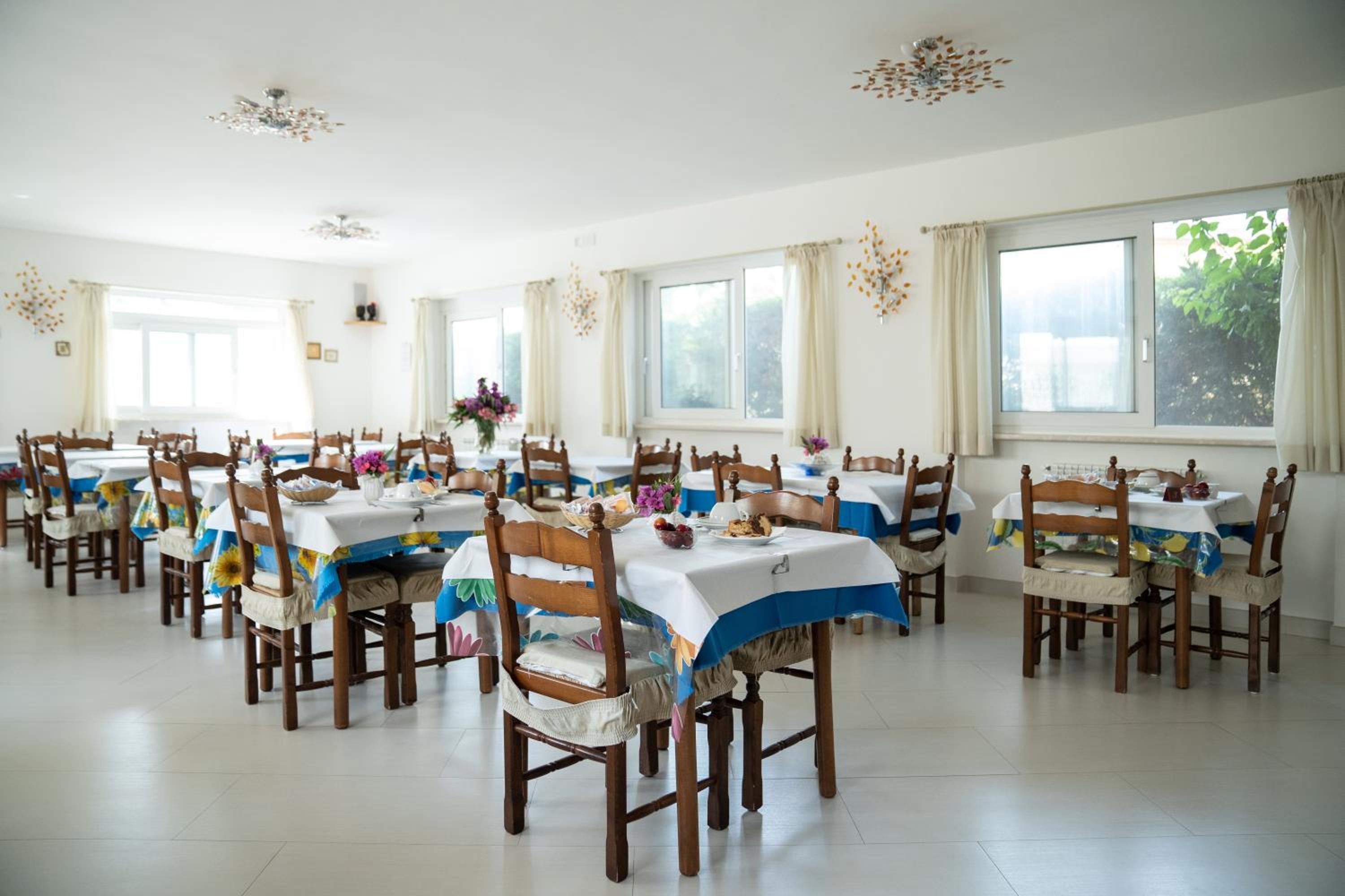 restaurant