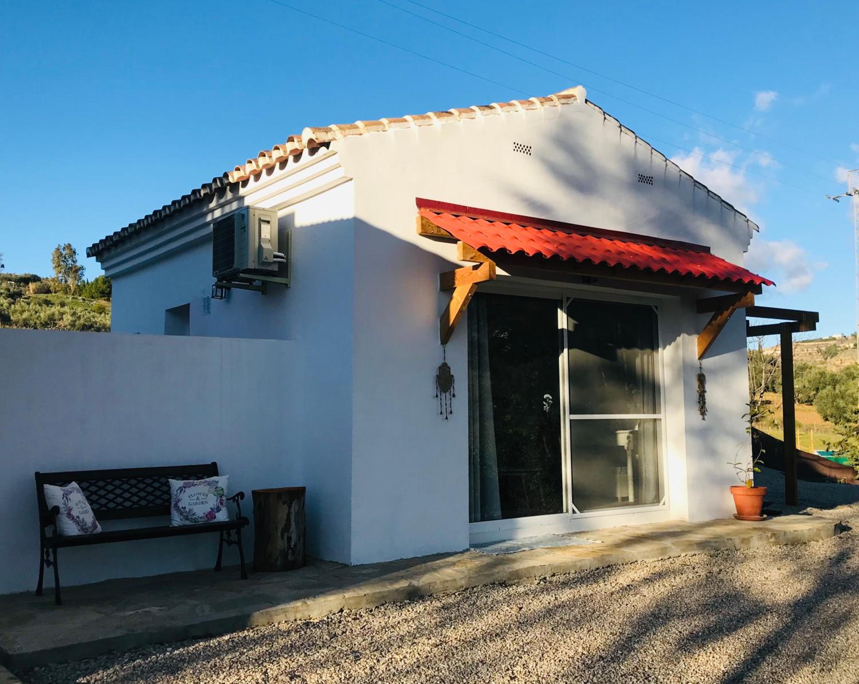 La Rústica en Viñuela, piscina privada