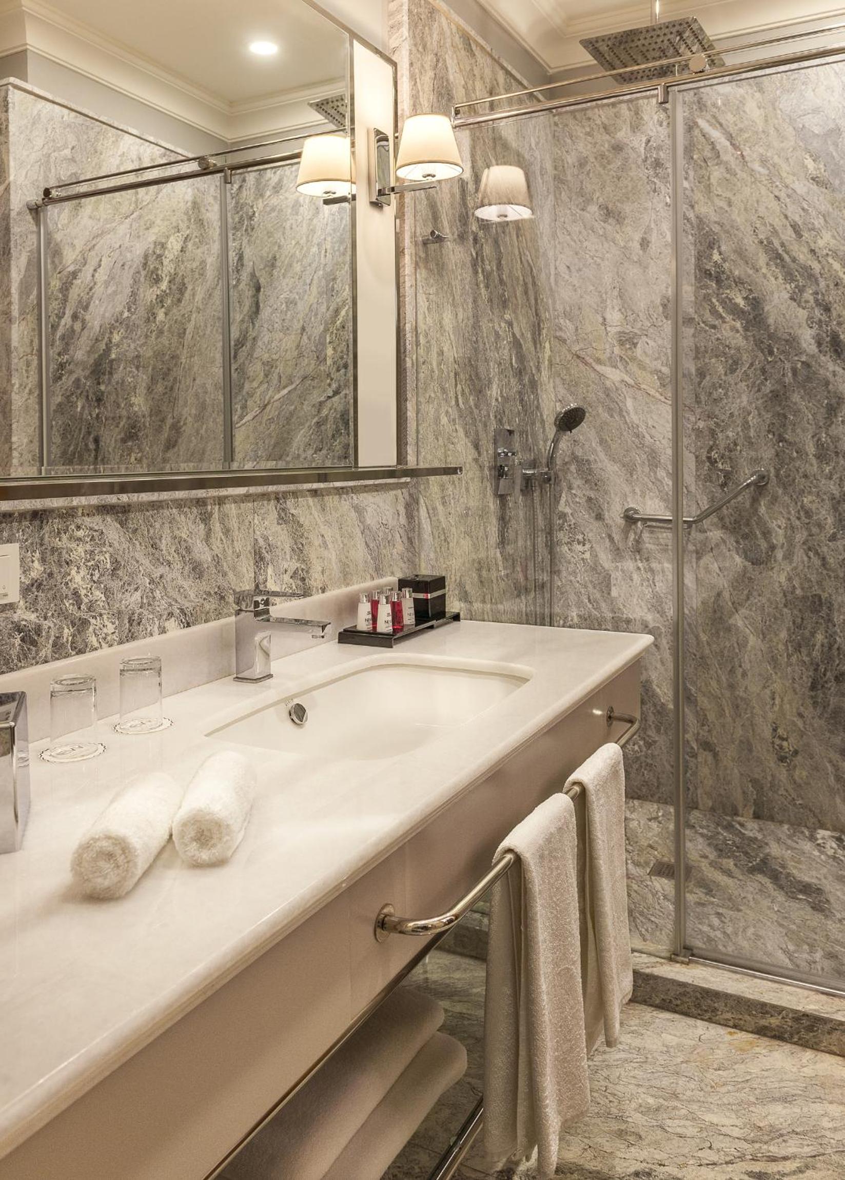 Nevv Bosphorus Otel & Süitler - Image 30