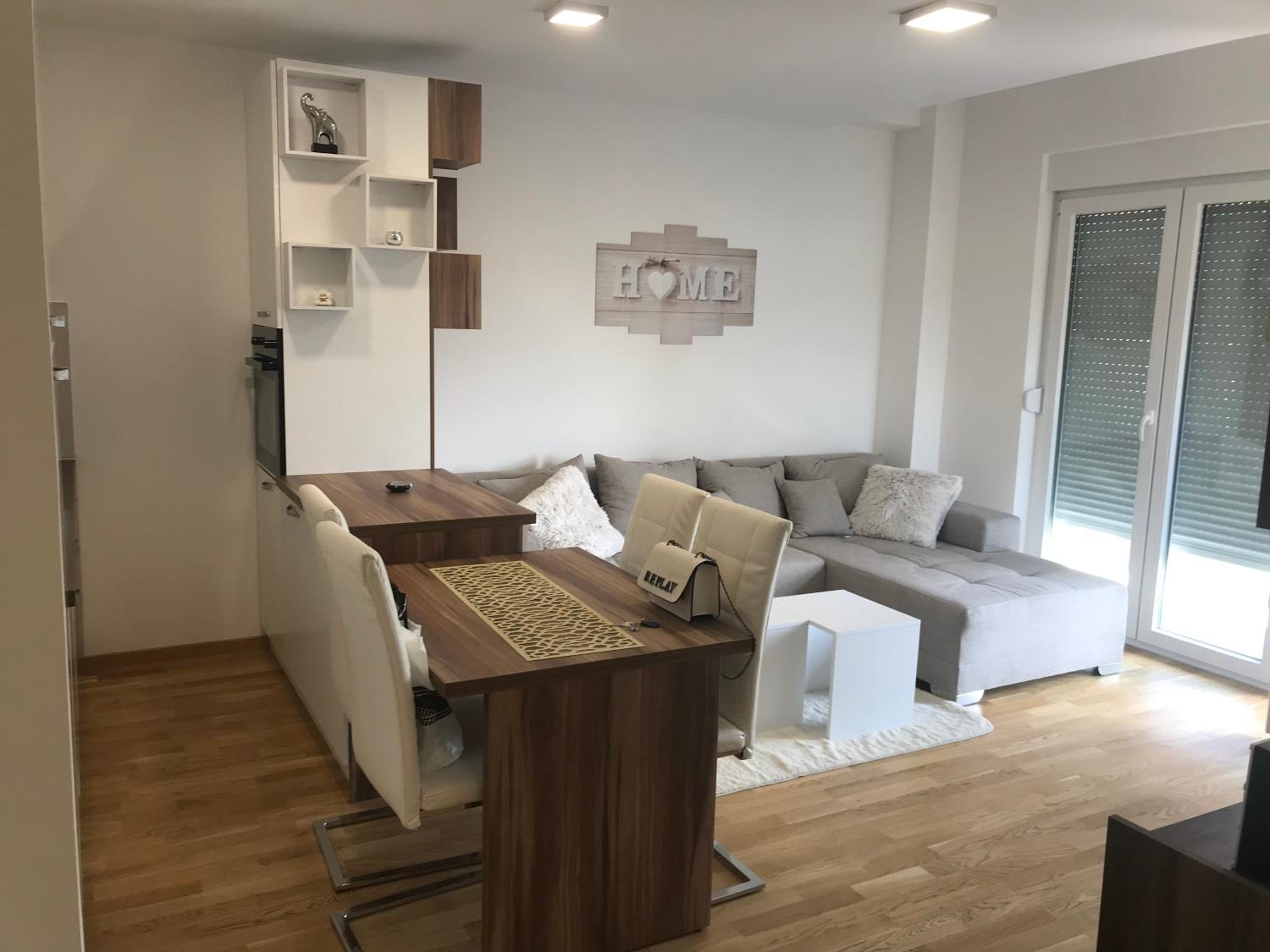 Apartman Tara Jagodina, ima free parking u garazi view 3
