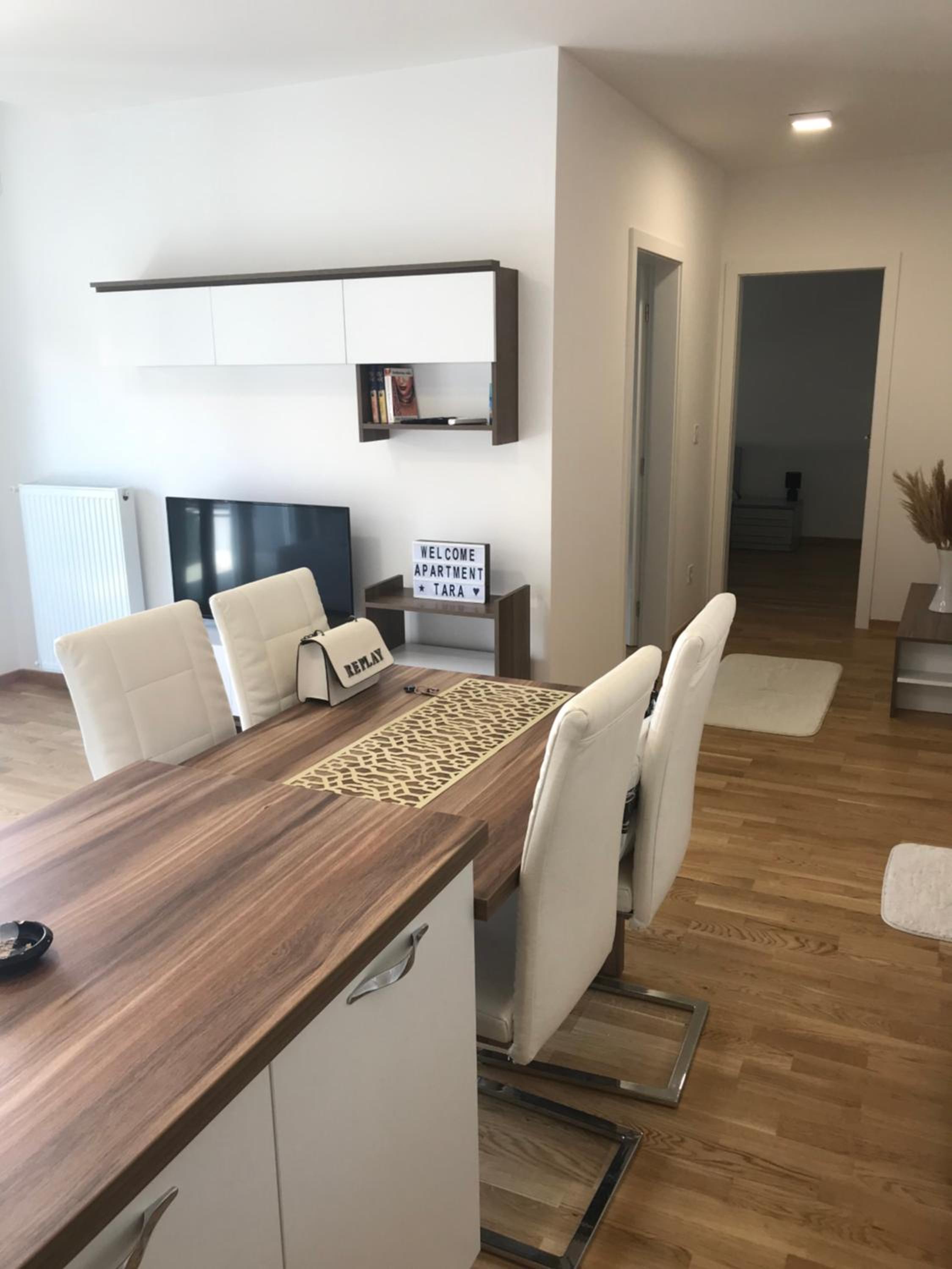 Apartman Tara Jagodina, ima free parking u garazi view 2