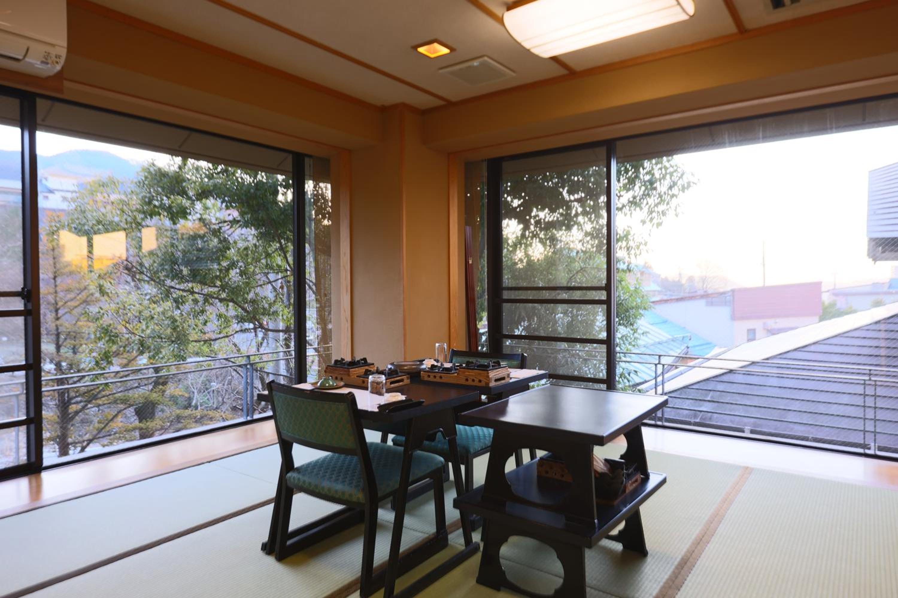 Shibu Hotel