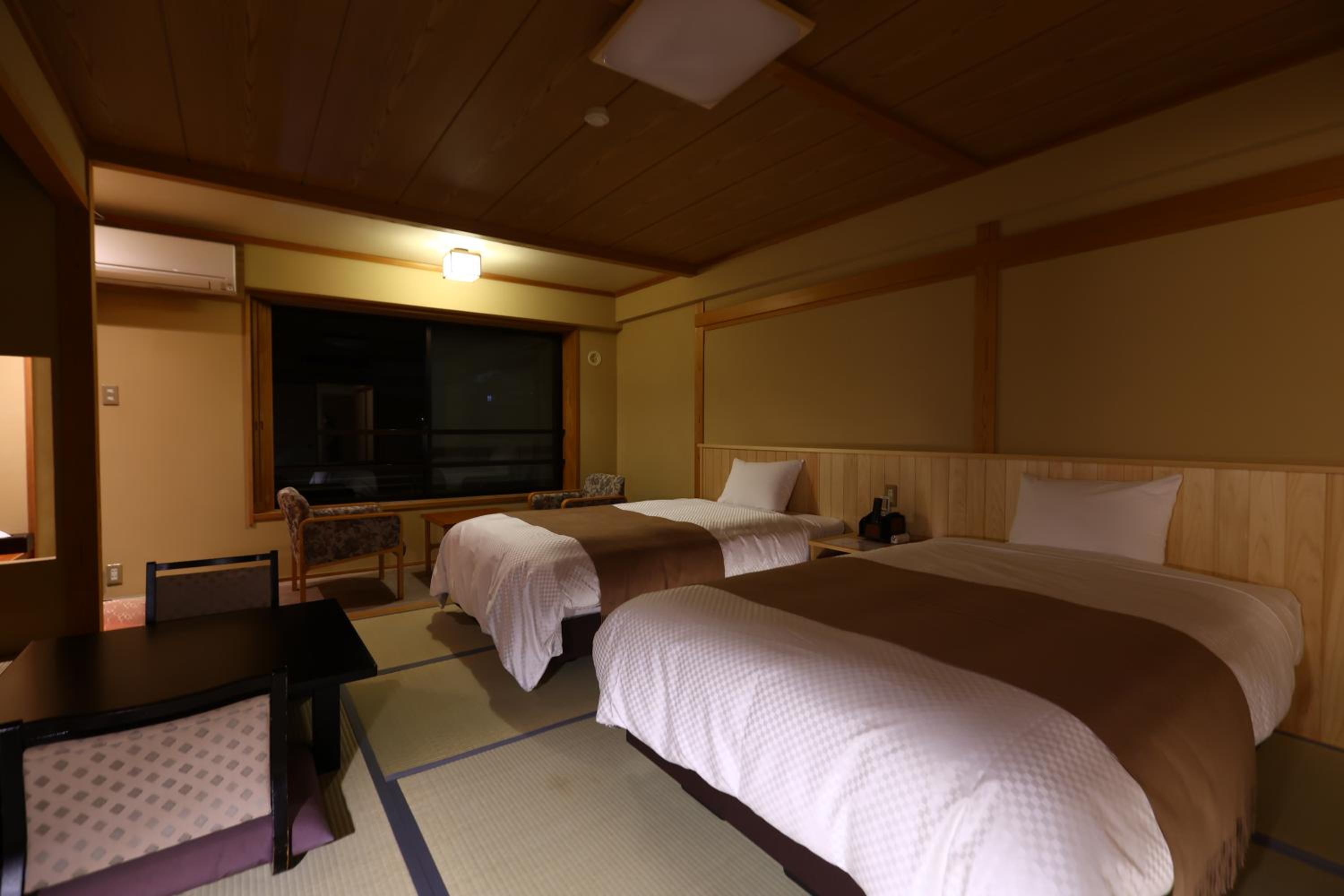 Shibu Hotel