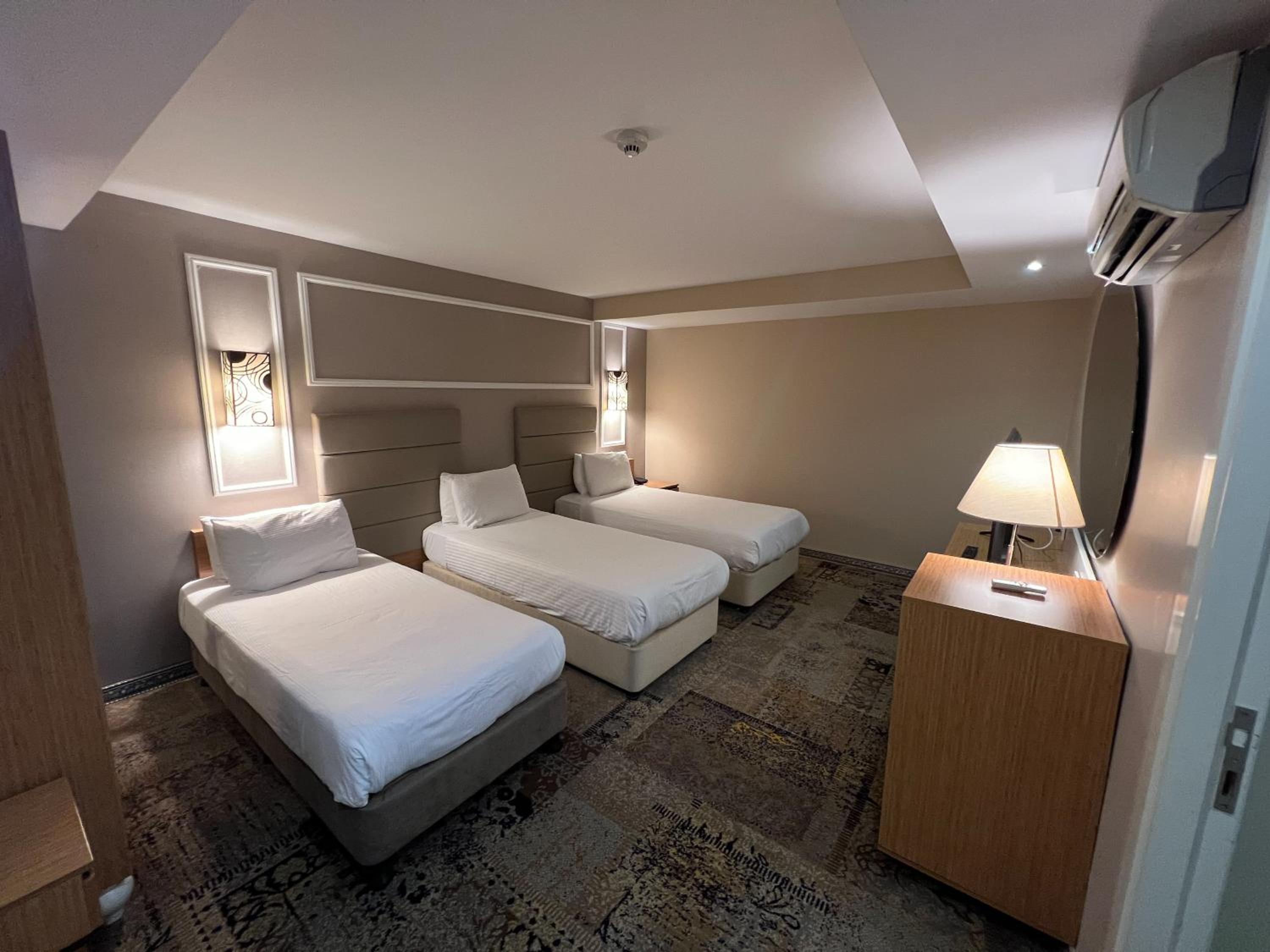 All Seasons Hotel - Image 41