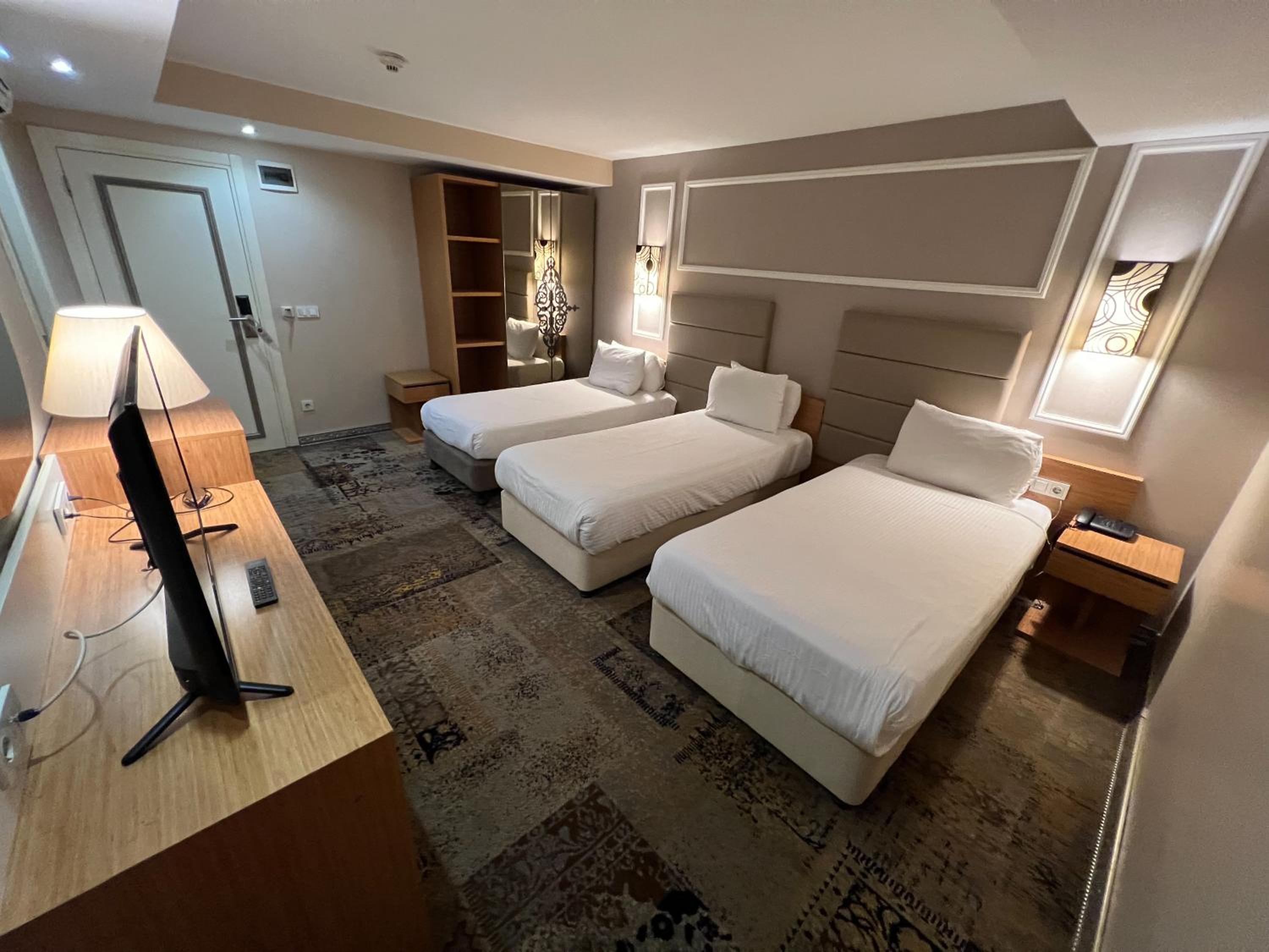 All Seasons Hotel - Image 39