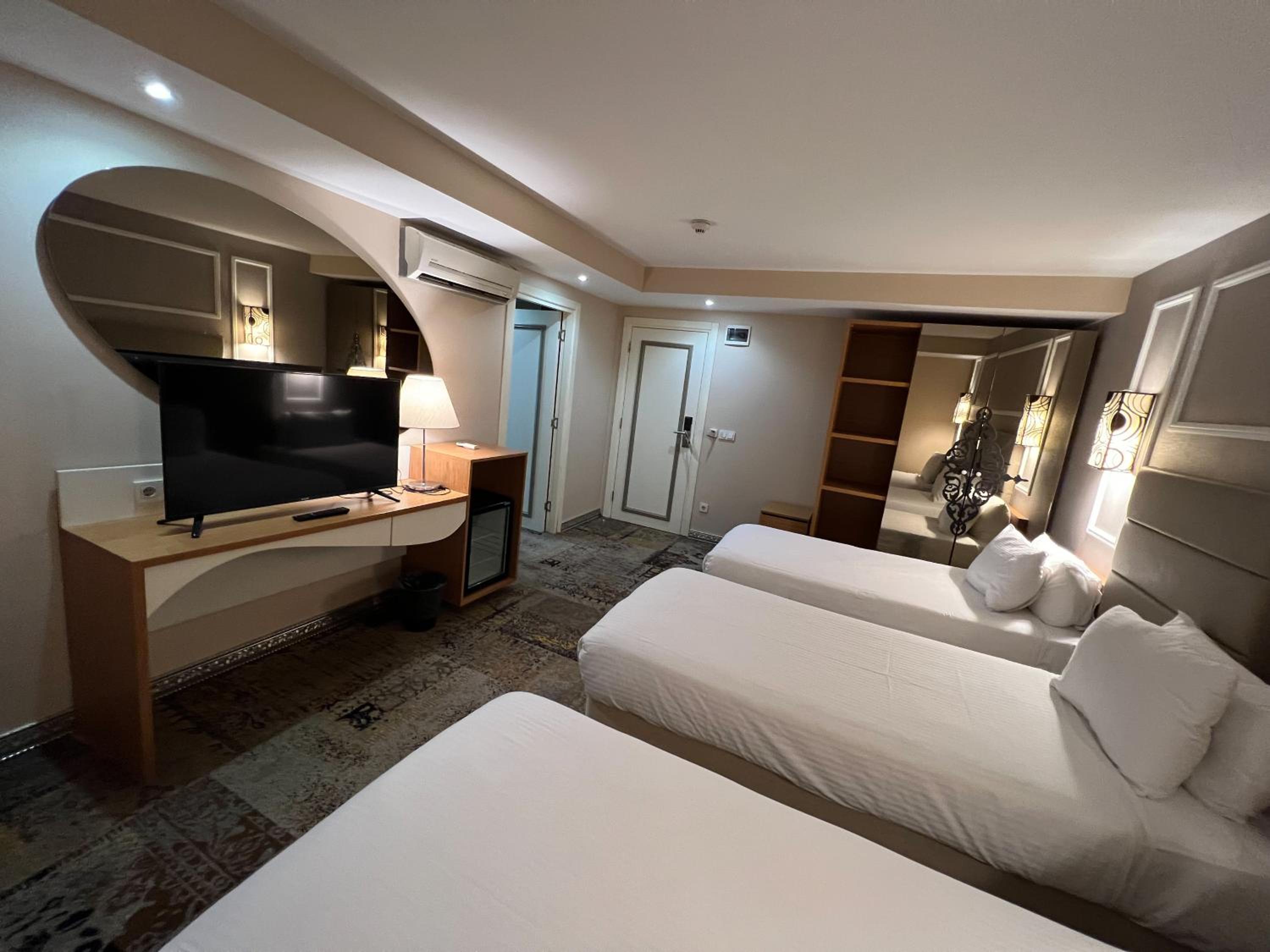 All Seasons Hotel - Image 96