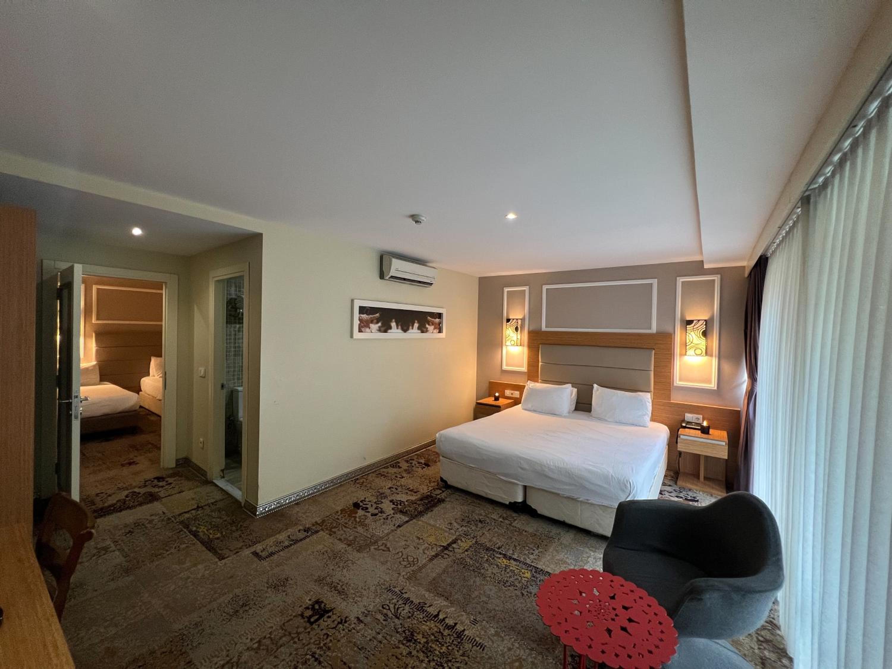 All Seasons Hotel - Image 112