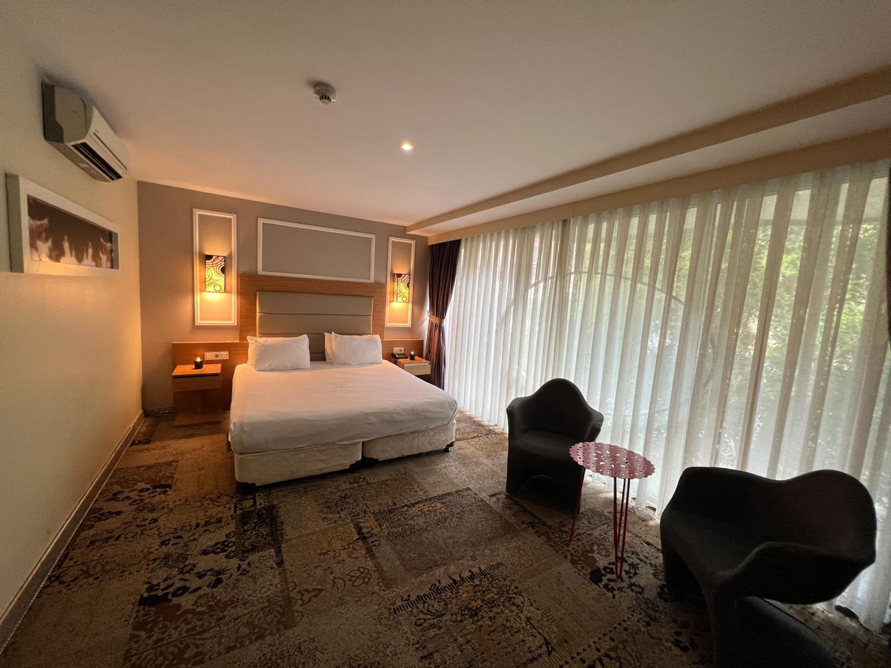 All Seasons Hotel - Image 43