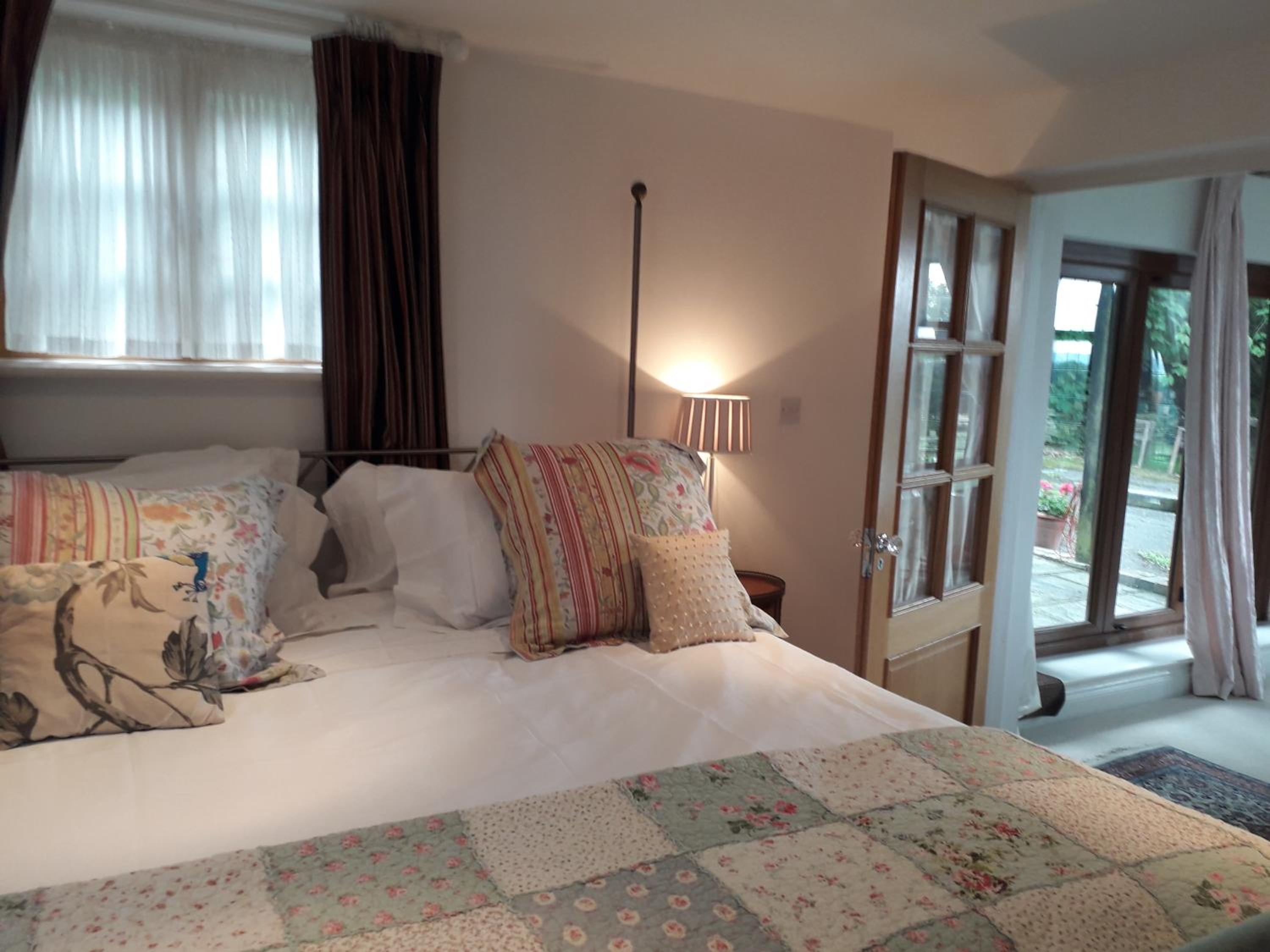 Moaps Farm B&B support small business, welcome, check in from 5 pm view 5