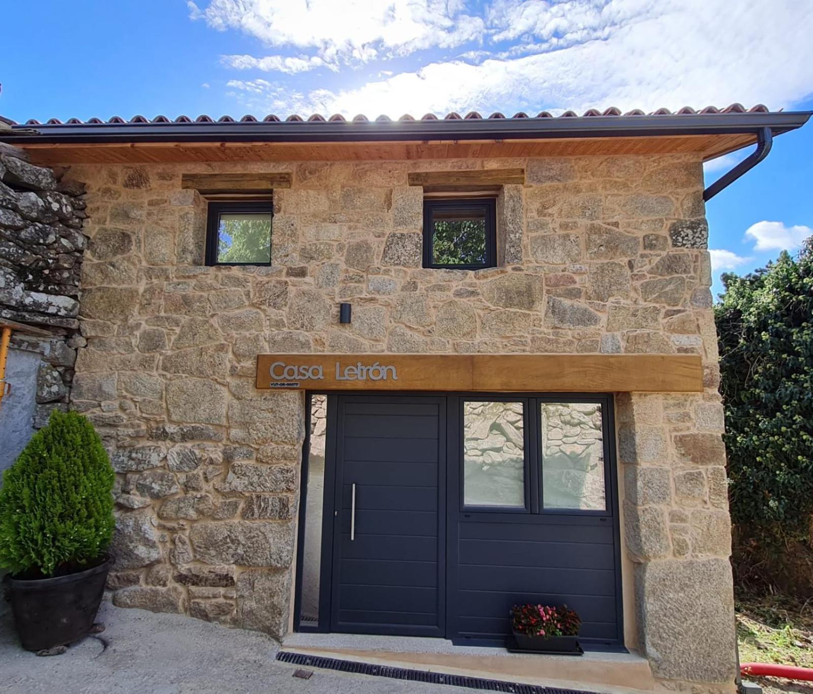 Casa Leirón