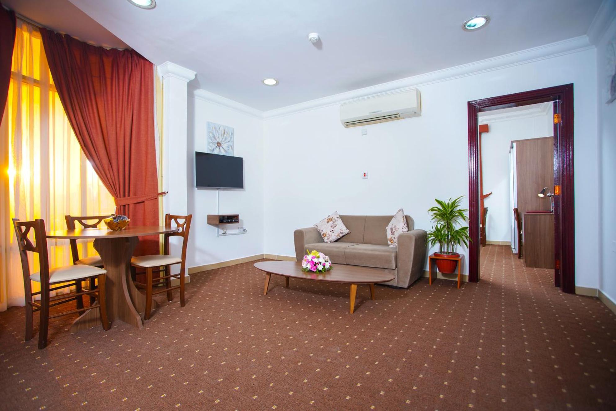 La Villa Hotel