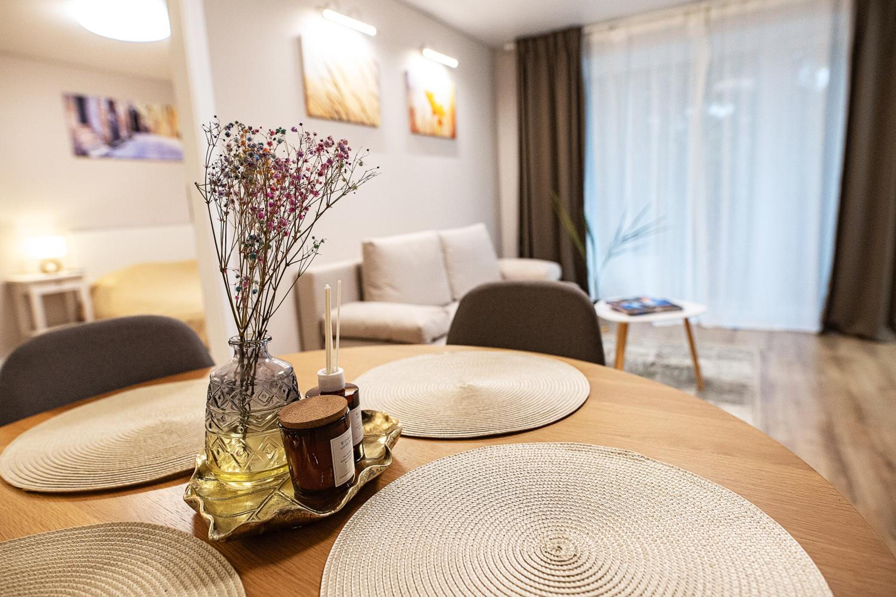 Hotel Jaukus butas Šiaulių centre - Image 1