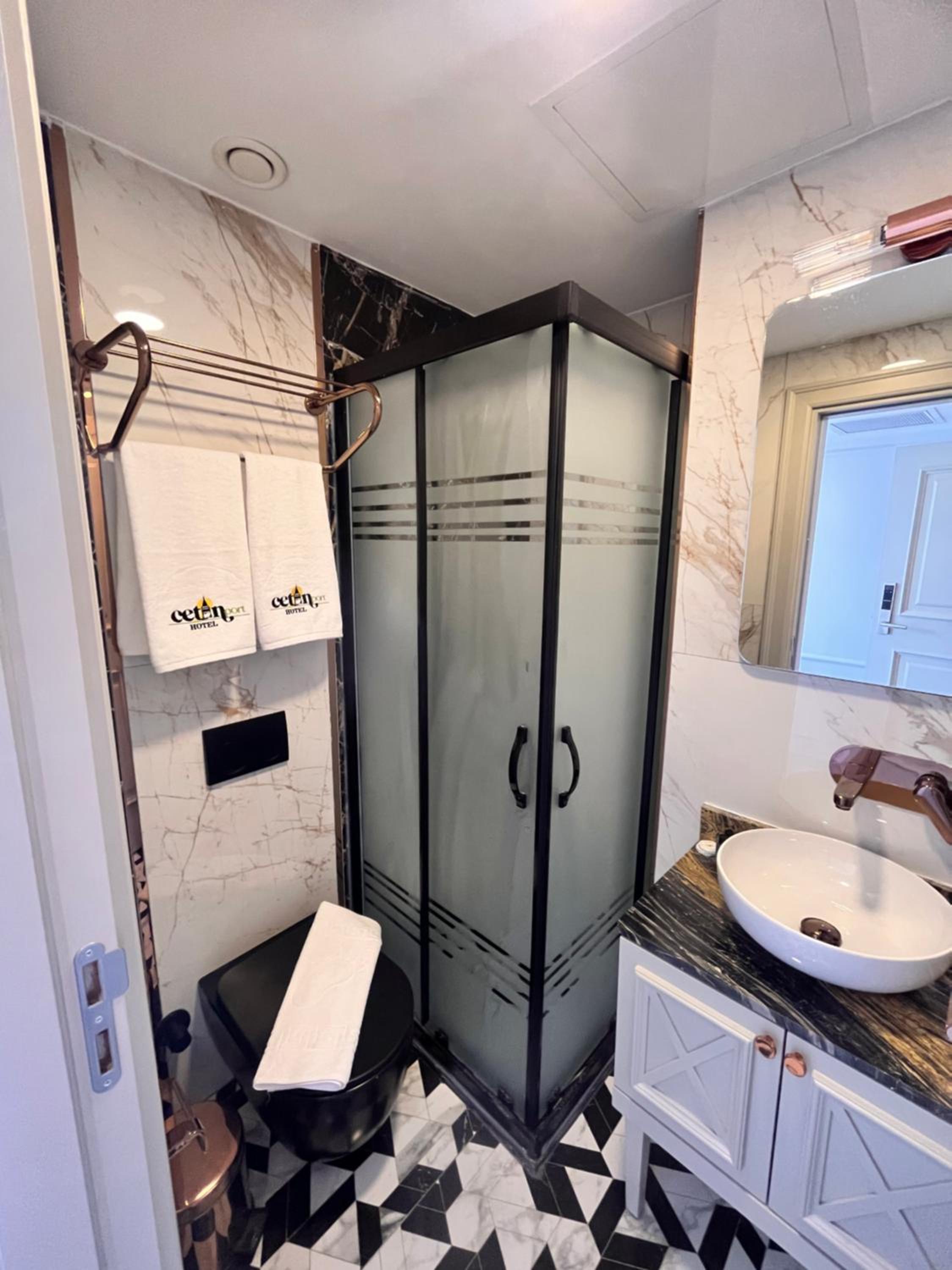 Cetin Port Hotel - Image 33