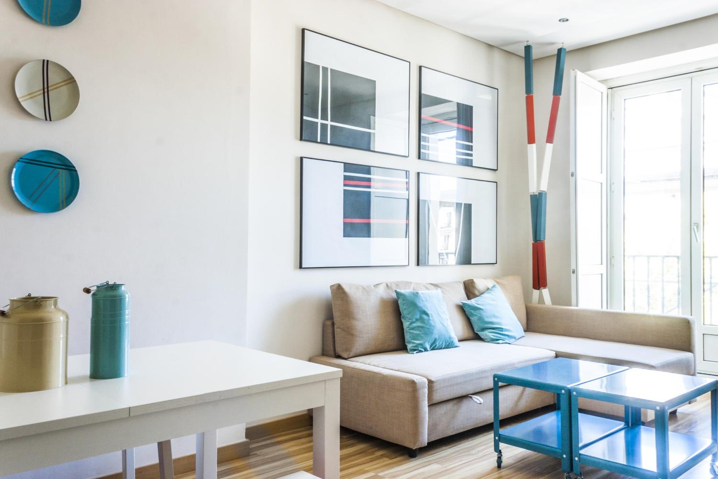 Mola Suites