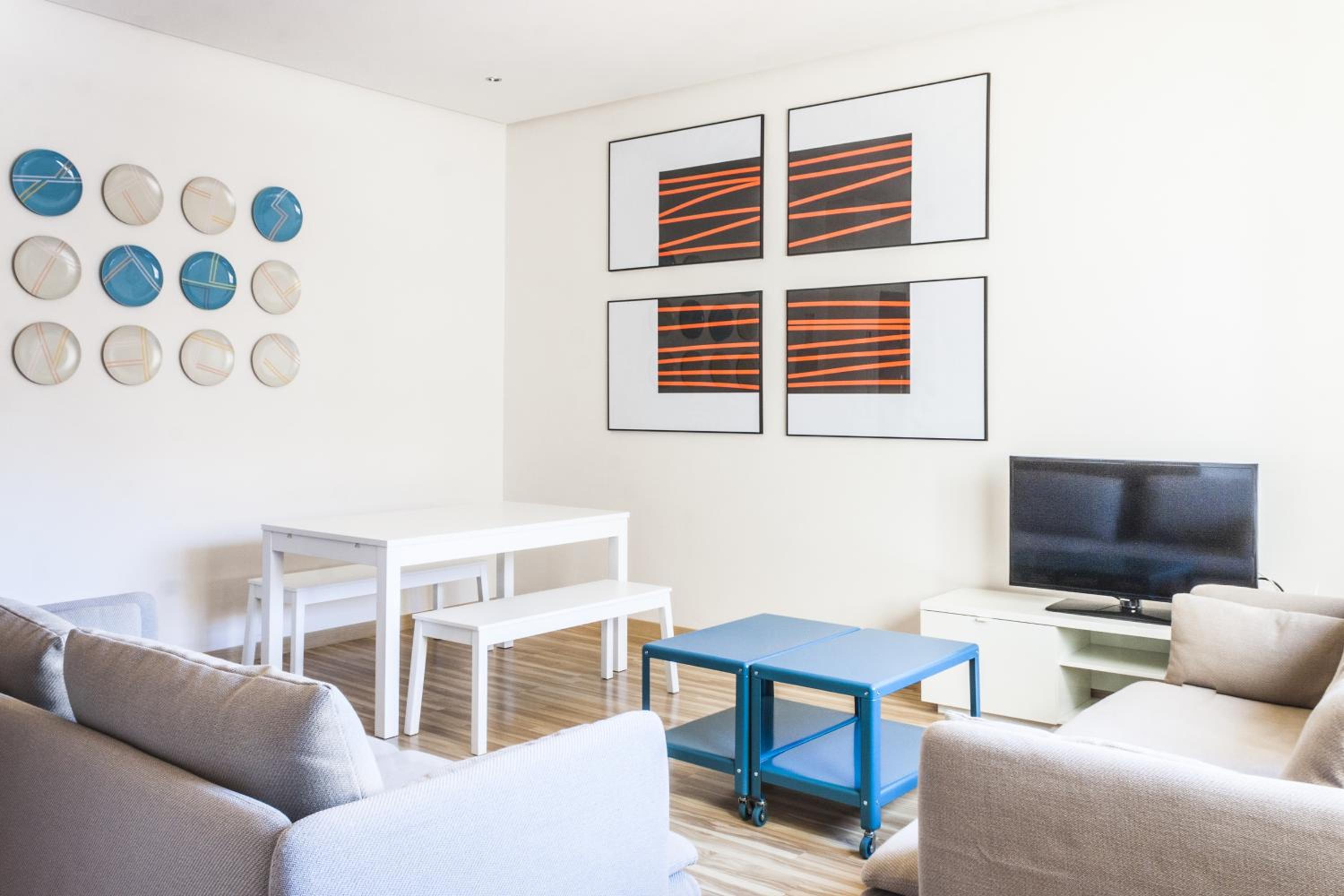 Mola Suites