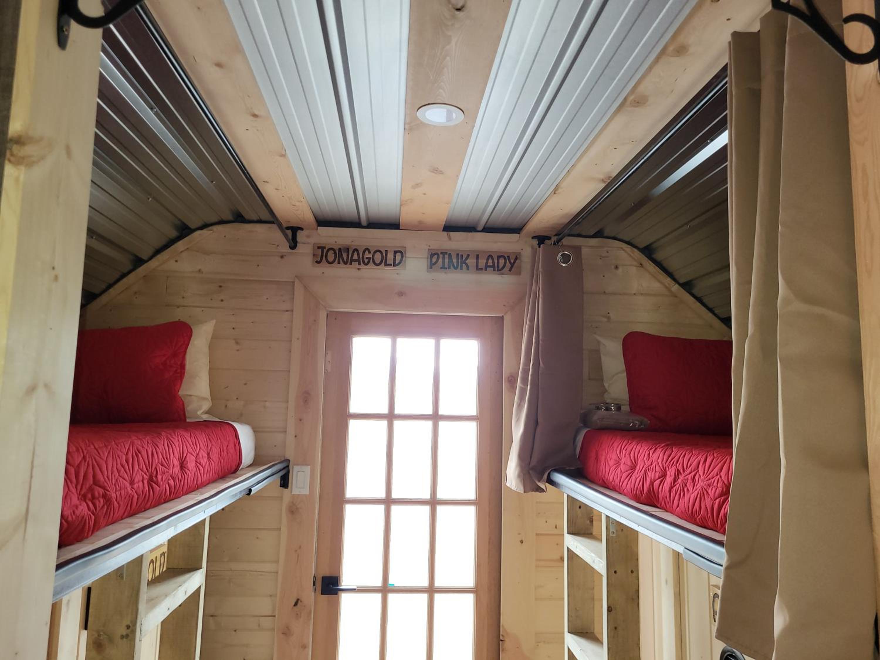 THE ORCHARD (HOSTEL WITH PRIVATE BUNKS) - Image 2