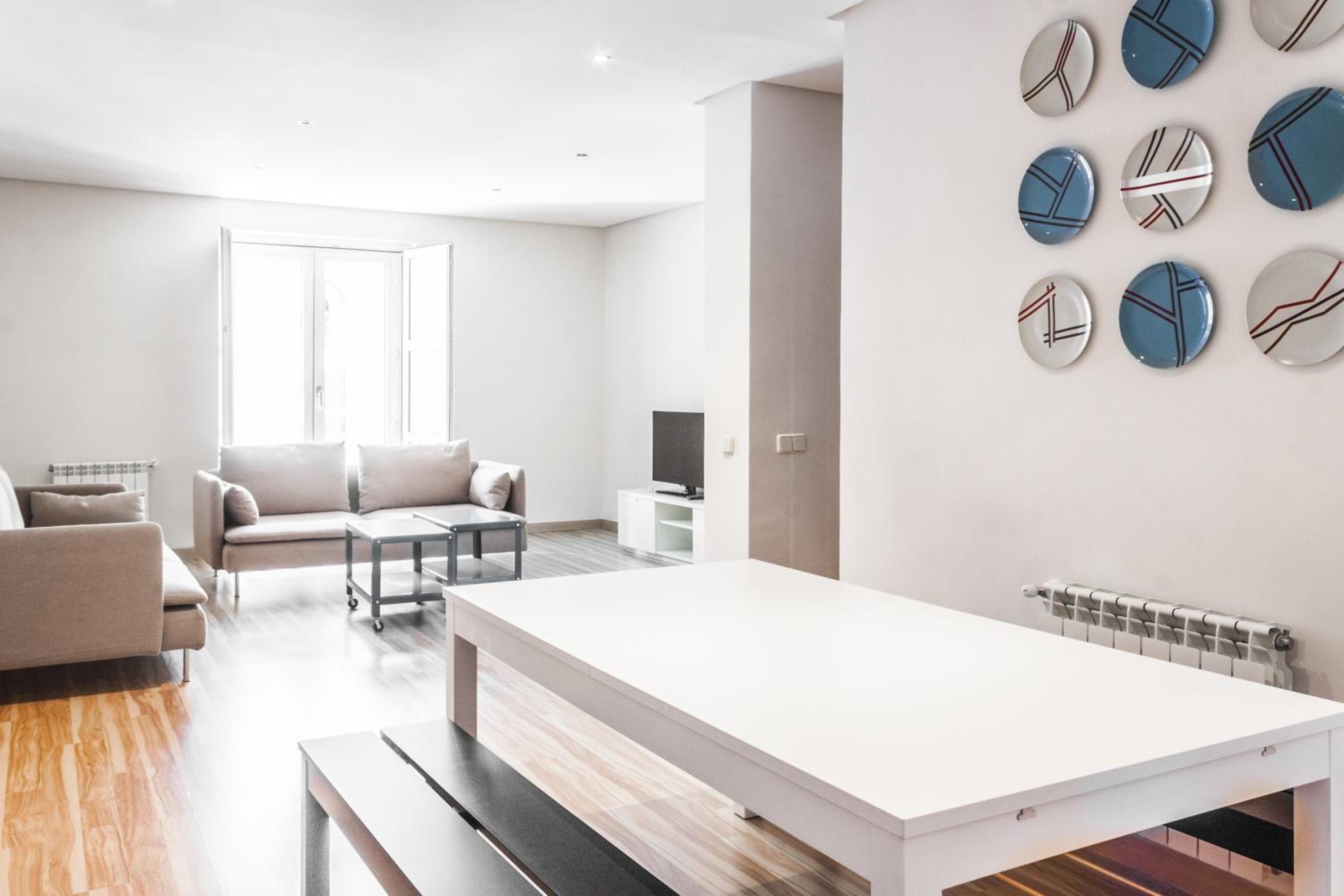 Mola Suites