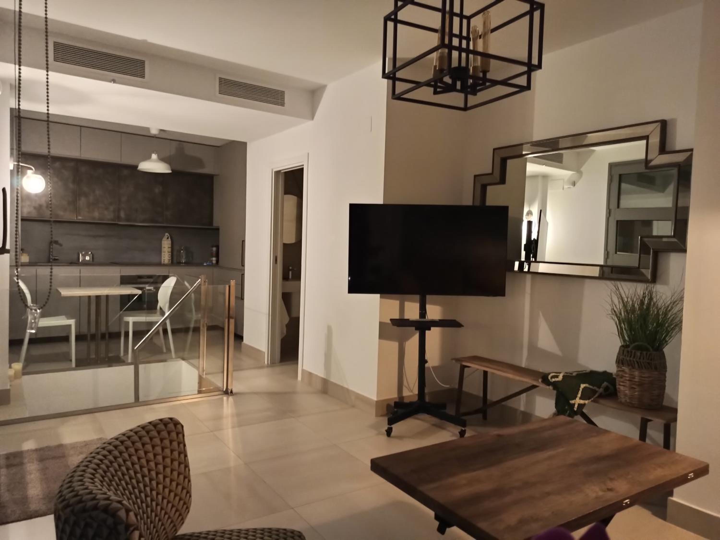 Luxury Penthouse with private pool Setas monument