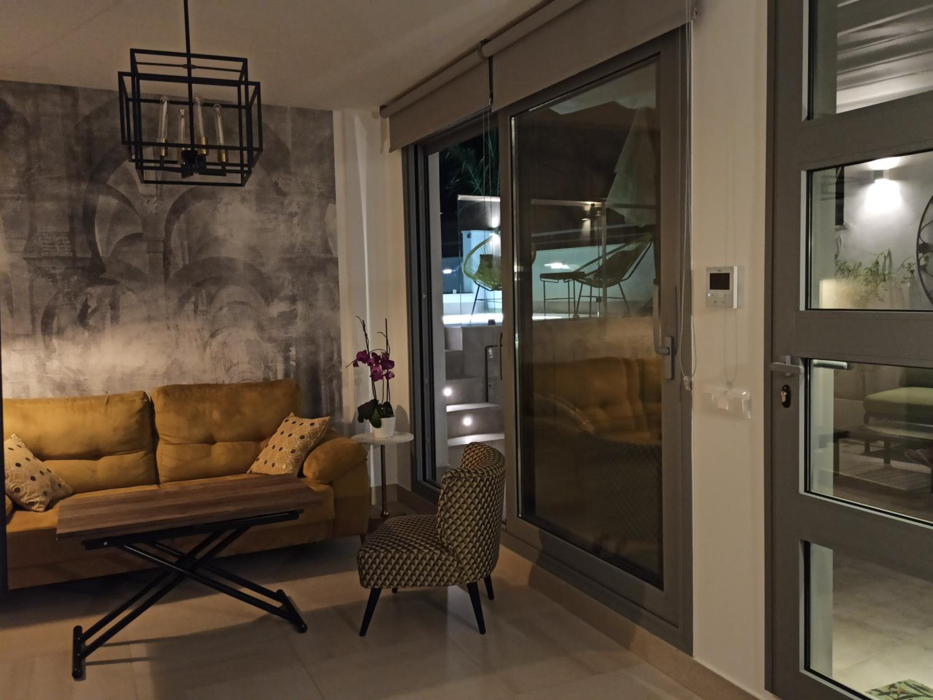 Luxury Penthouse with private pool Setas monument
