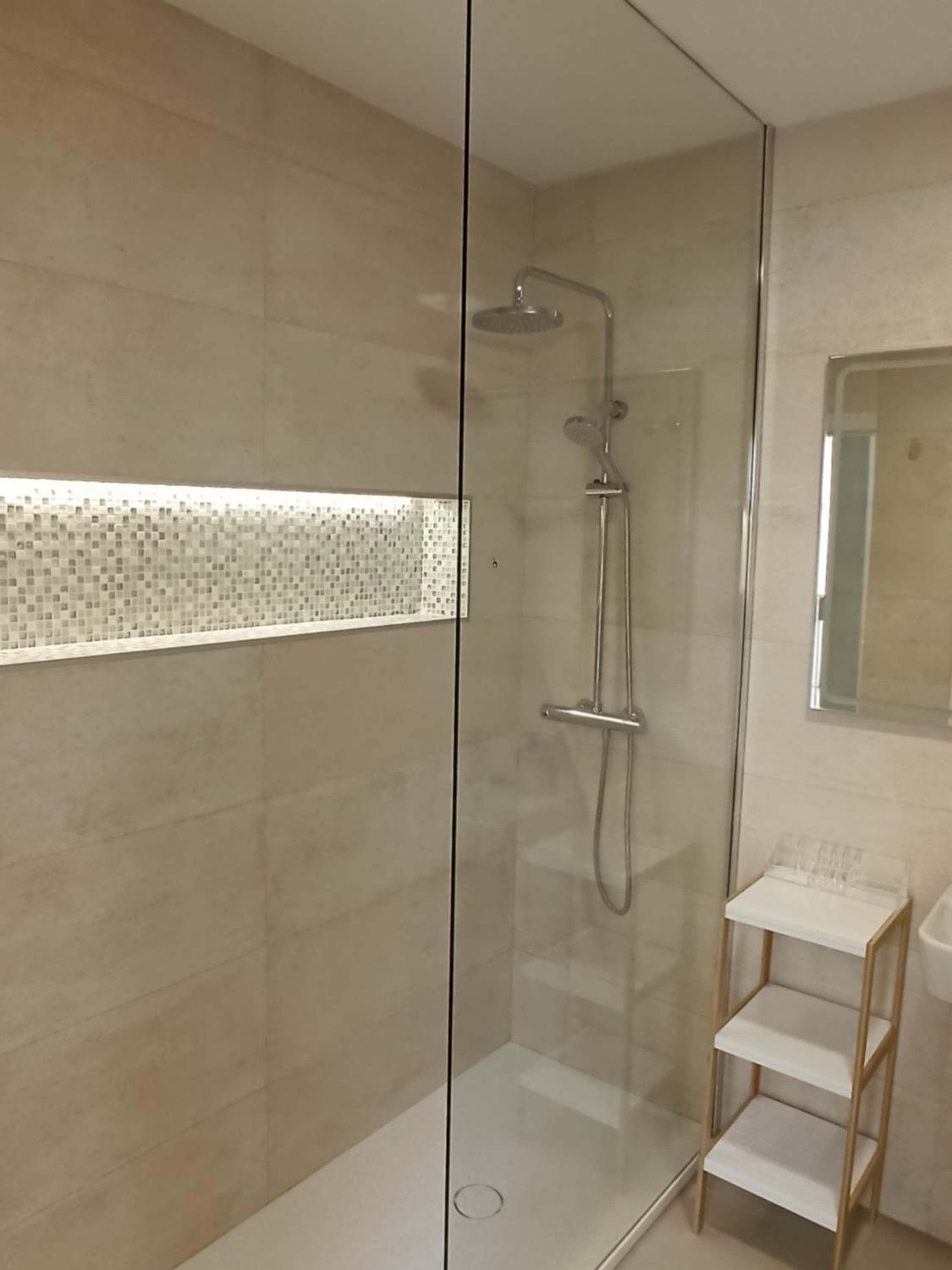 Luxury Penthouse with private pool Setas monument