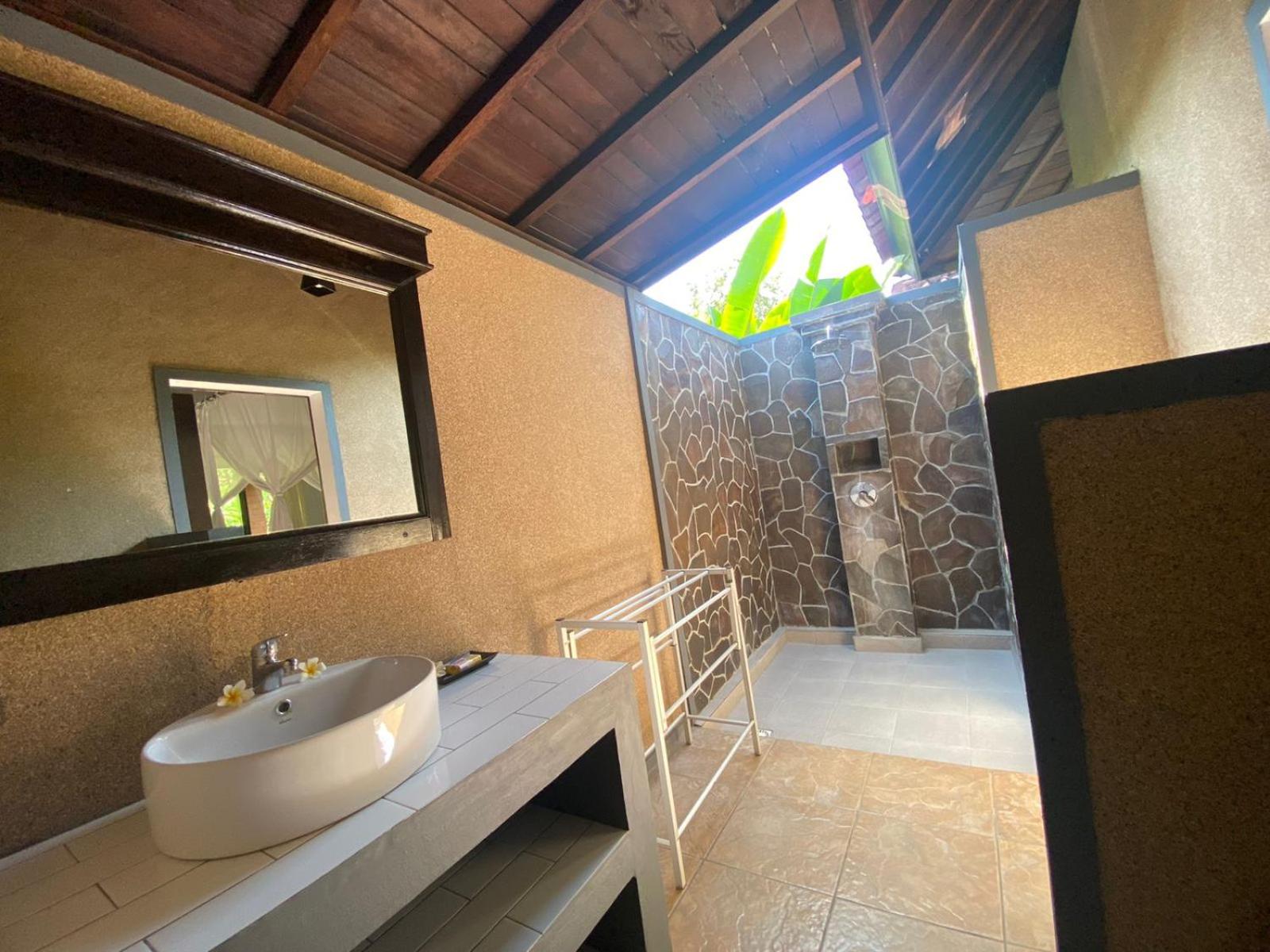 Badini Homestay Pemuteran Bali
