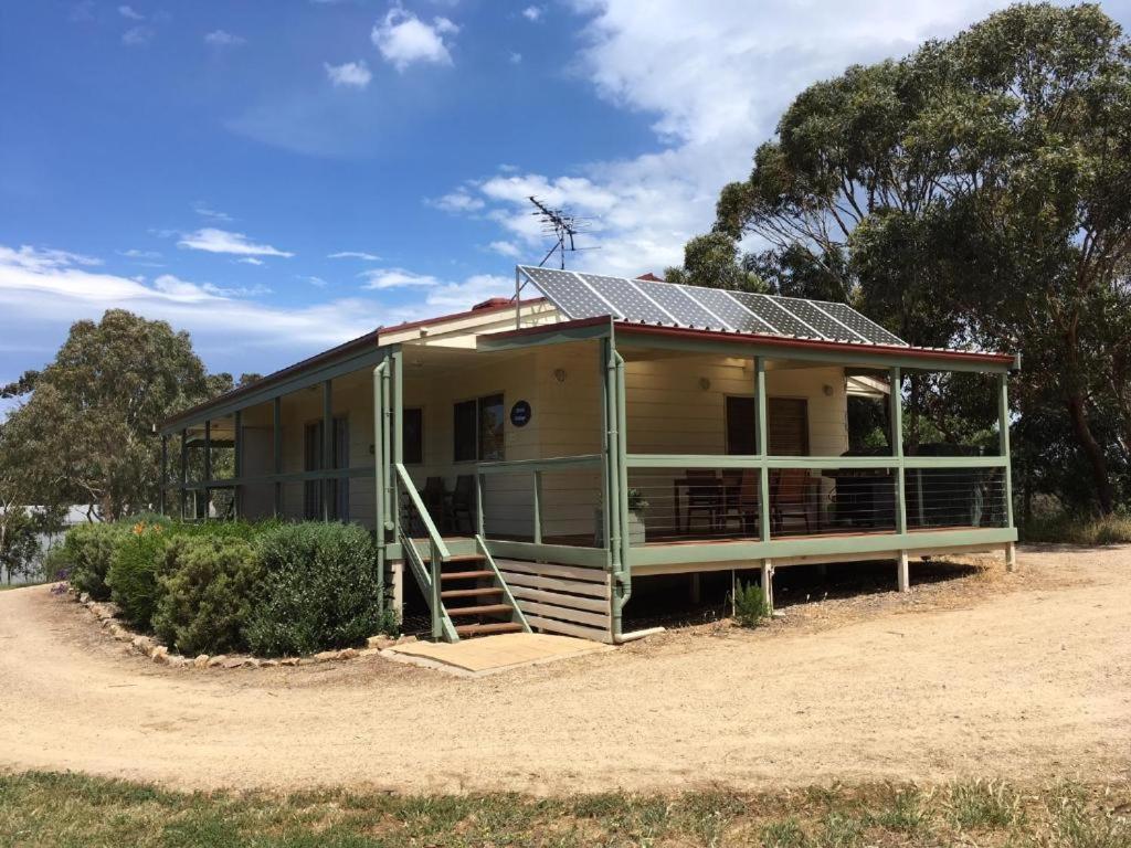 Allusion Farmstay and Vineyard Units