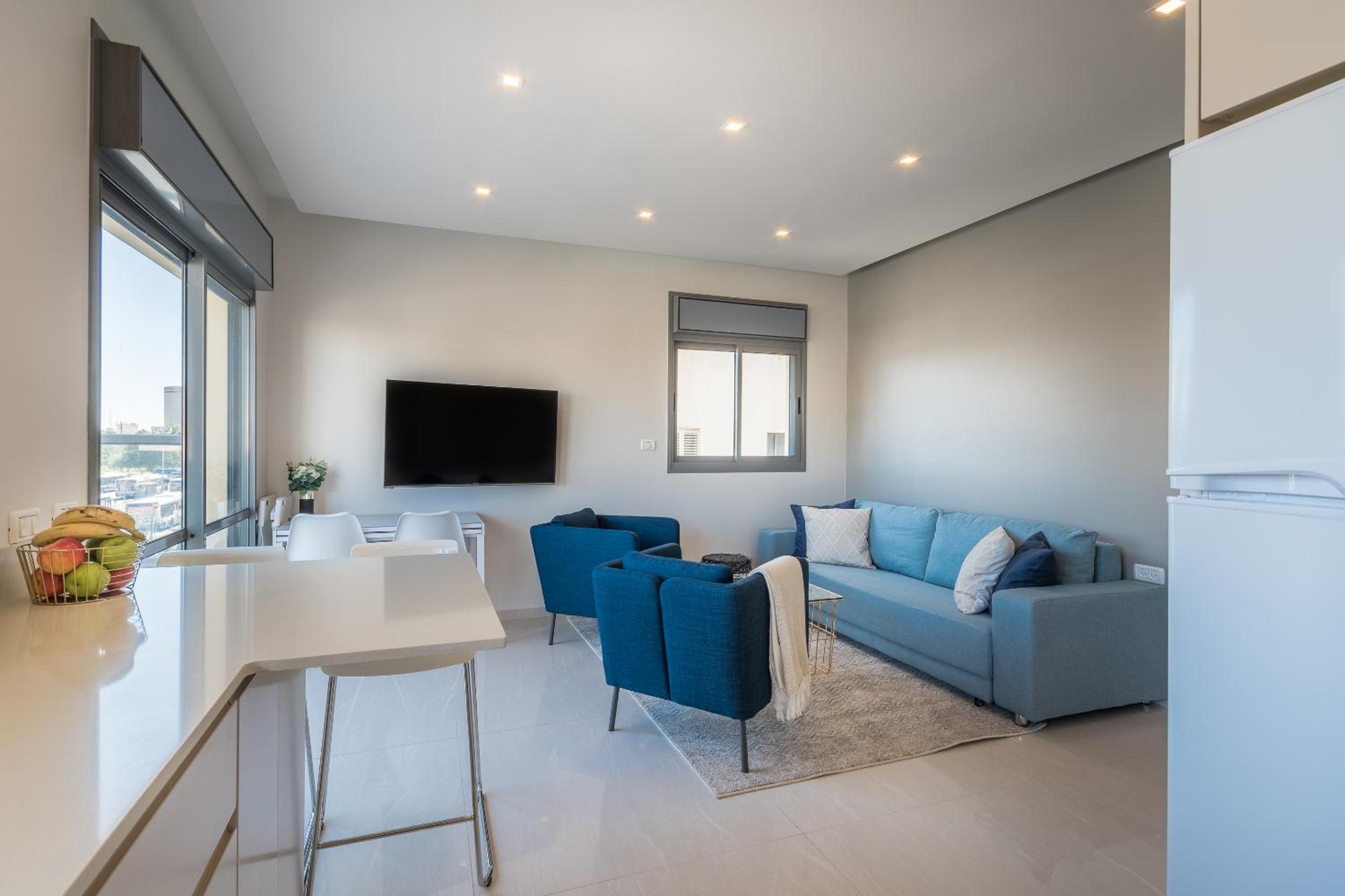 3 Bedroom with parking terrace and close beach