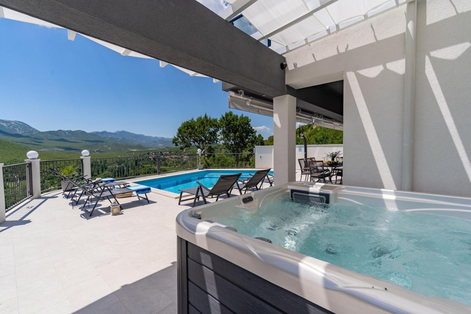 Villa Neda Heated Pool, Hot-tub, Sauna, 3 bedrooms view 4