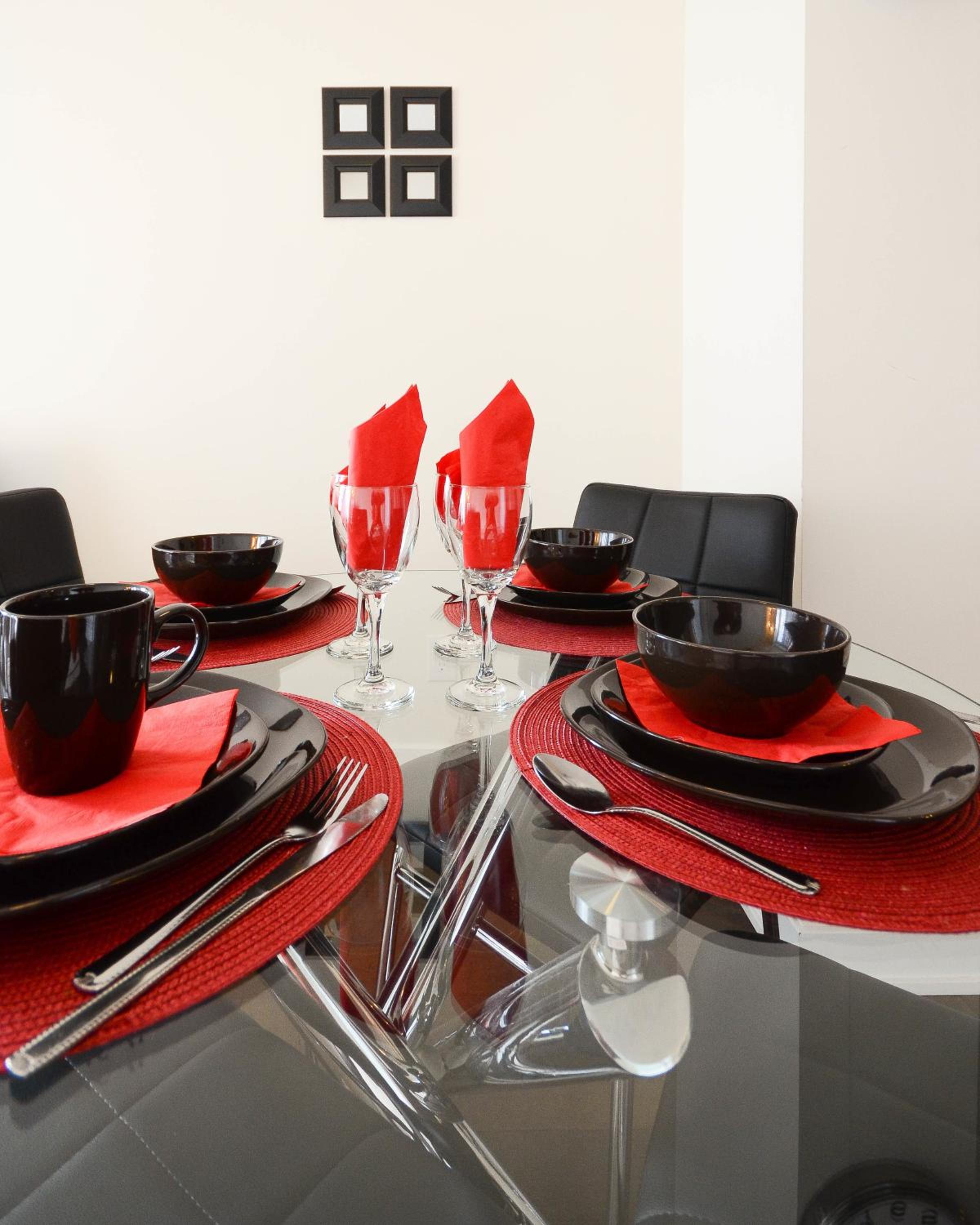 Royal Stays Furnished Apartments - Square One