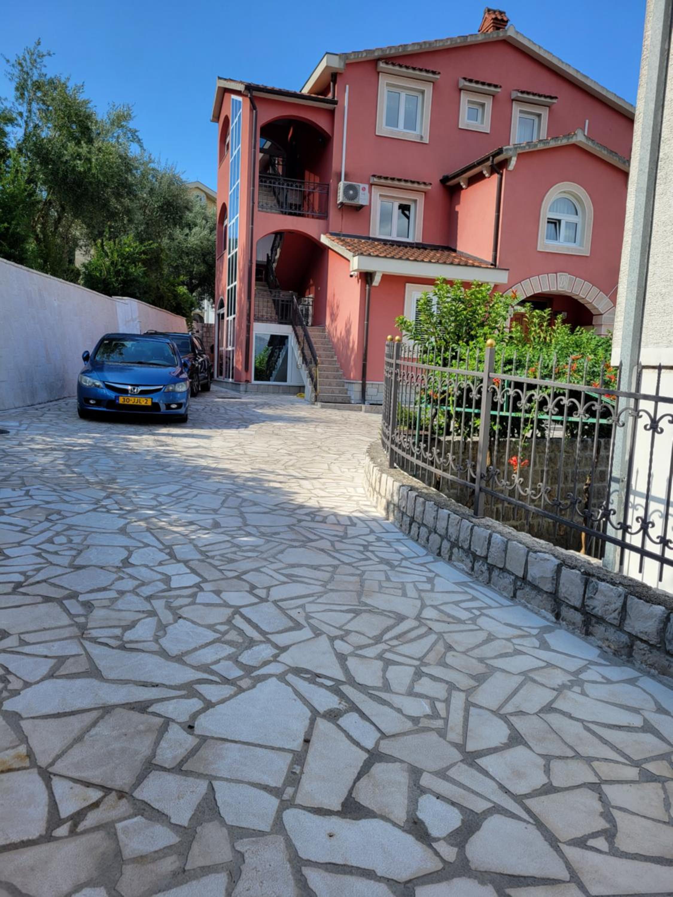 Apartments Bogdanovic