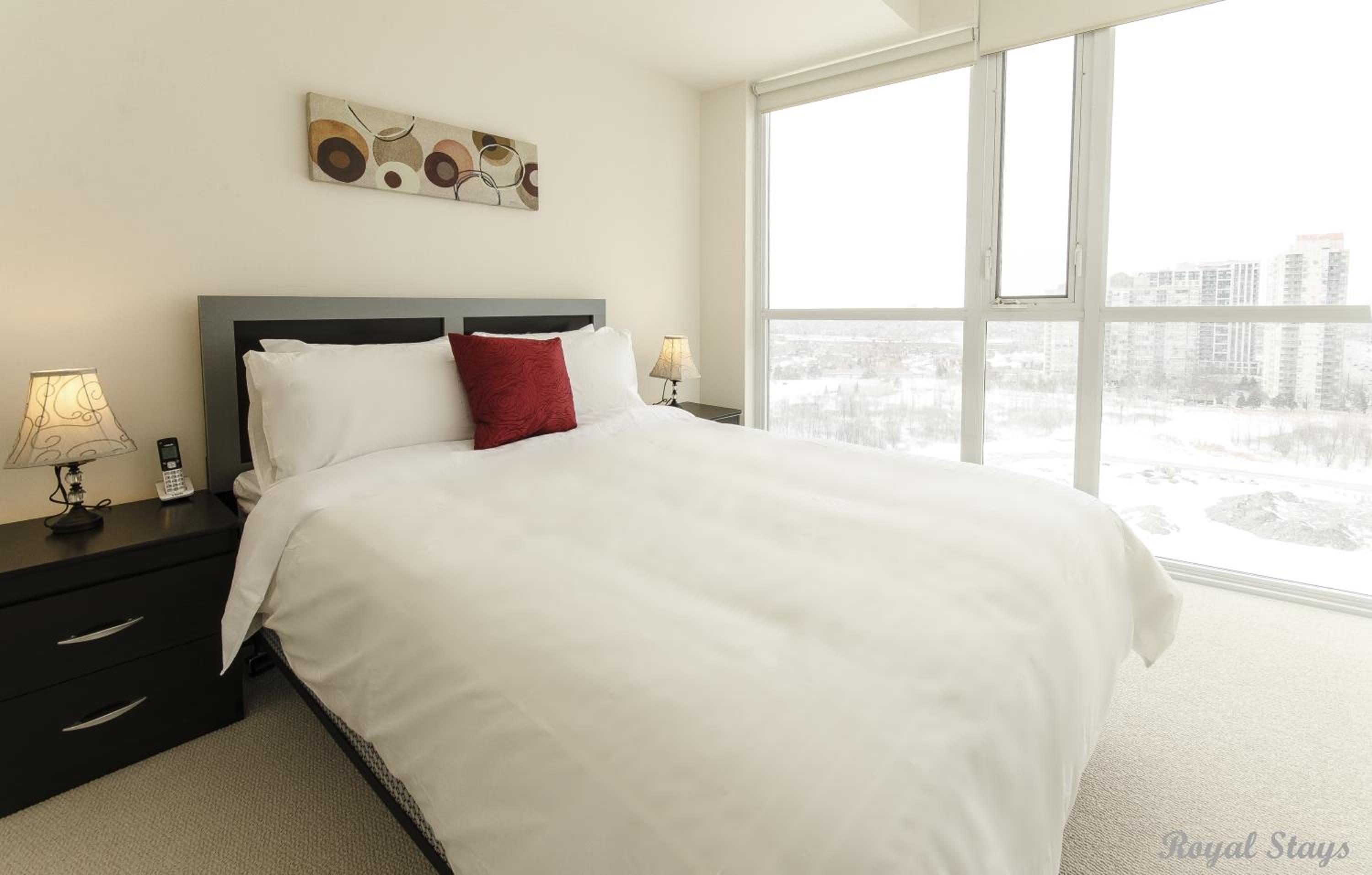 Royal Stays Furnished Apartments - Square One
